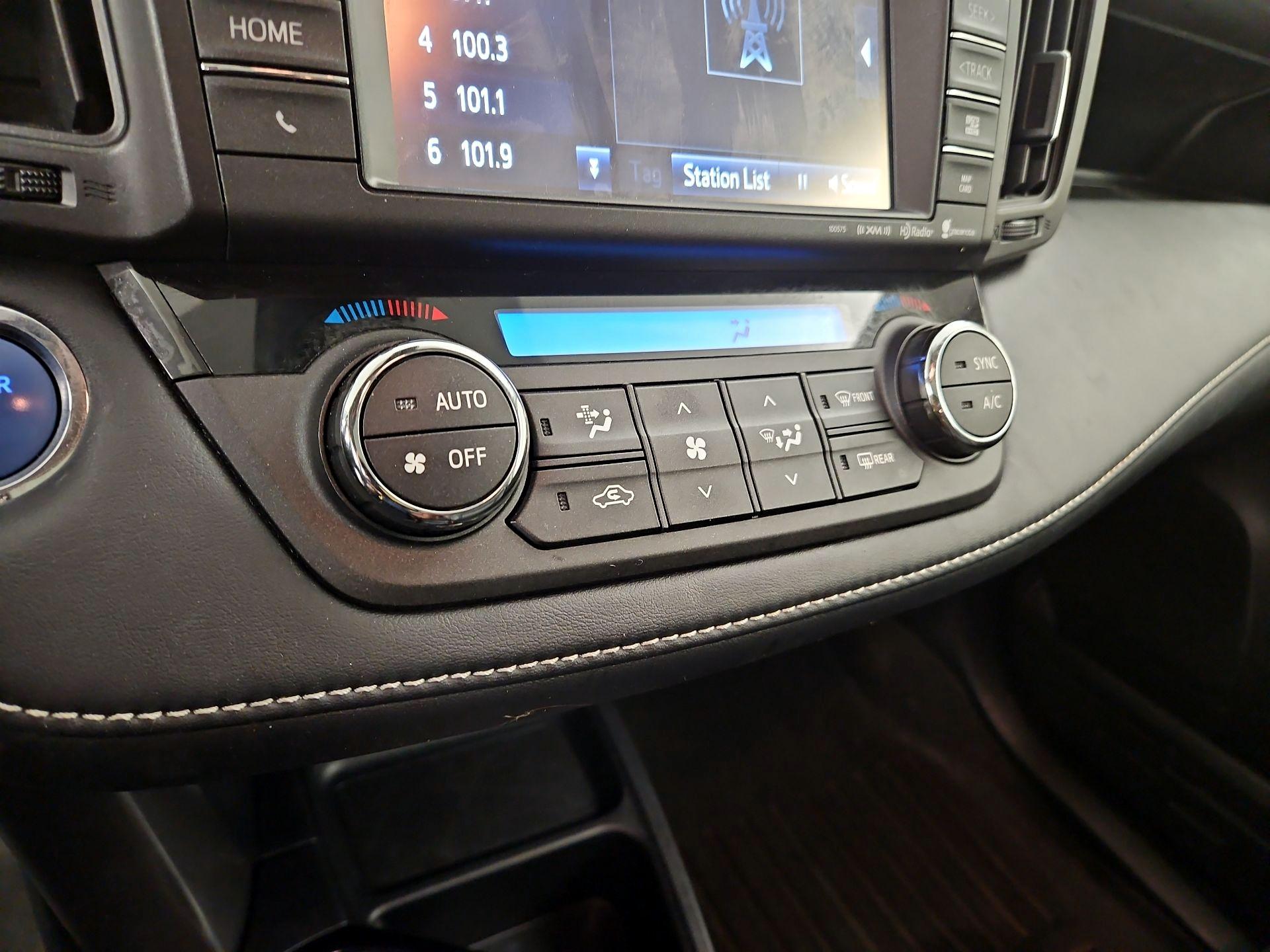 Thumbnail: 2016 Toyota RAV4 - 16