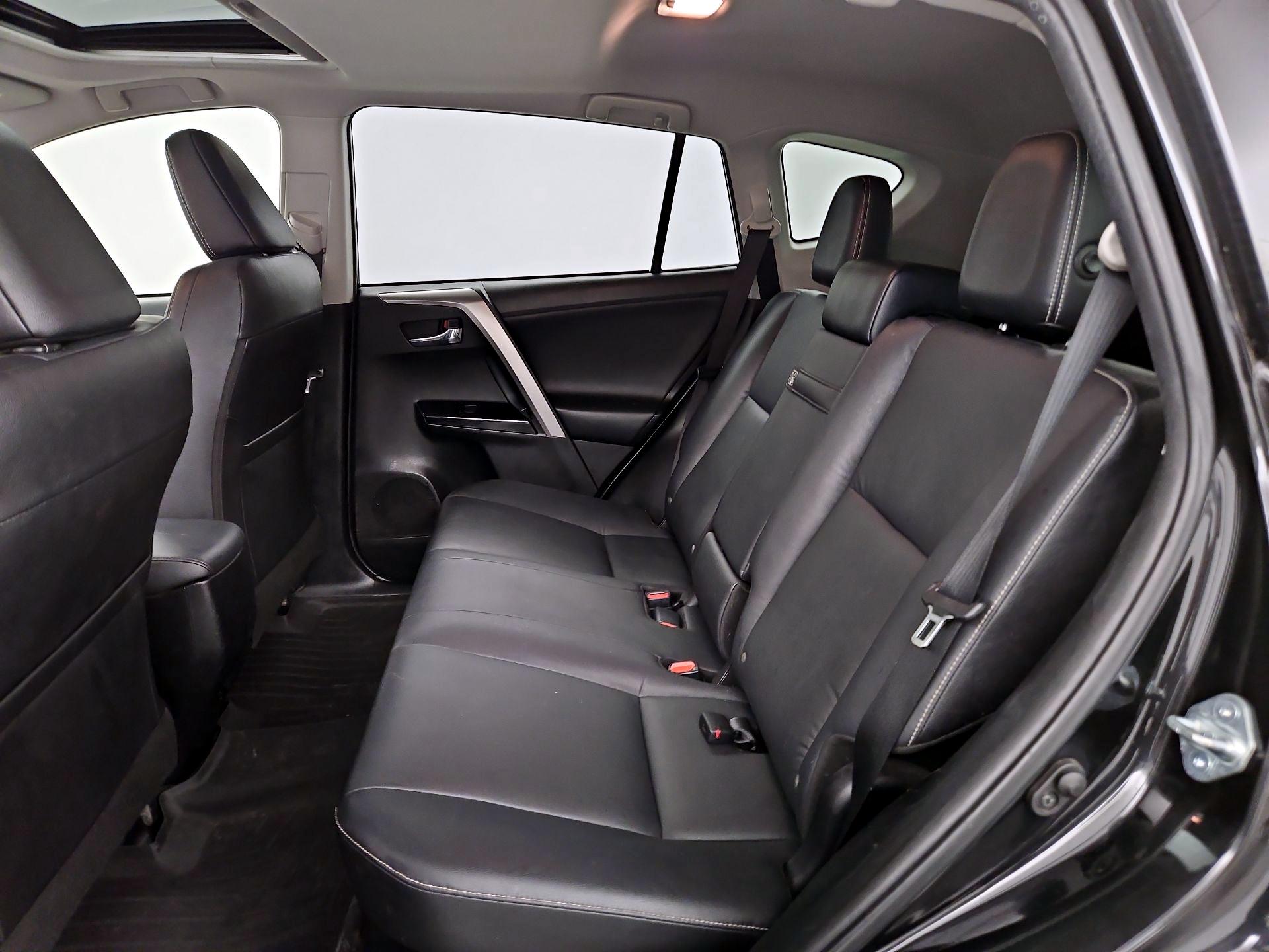 Thumbnail: 2016 Toyota RAV4 - 20
