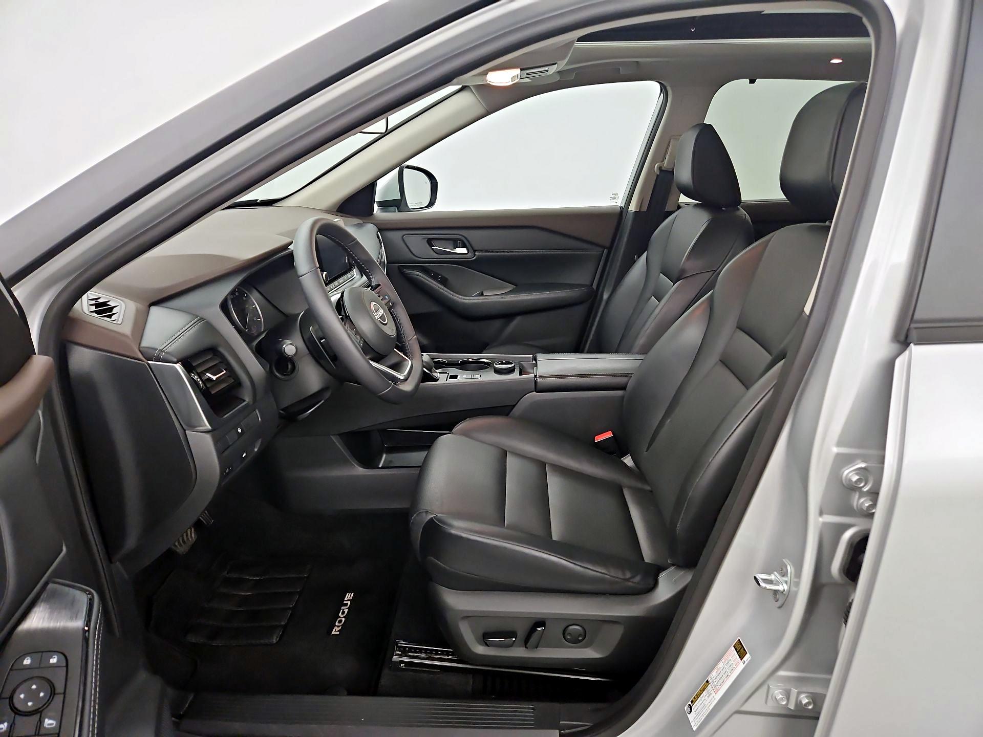Thumbnail: 2023 Nissan Rogue - 11