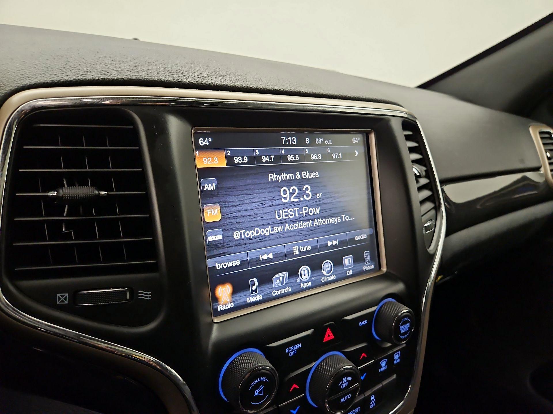 Thumbnail: 2016 Jeep Grand Cherokee - 15