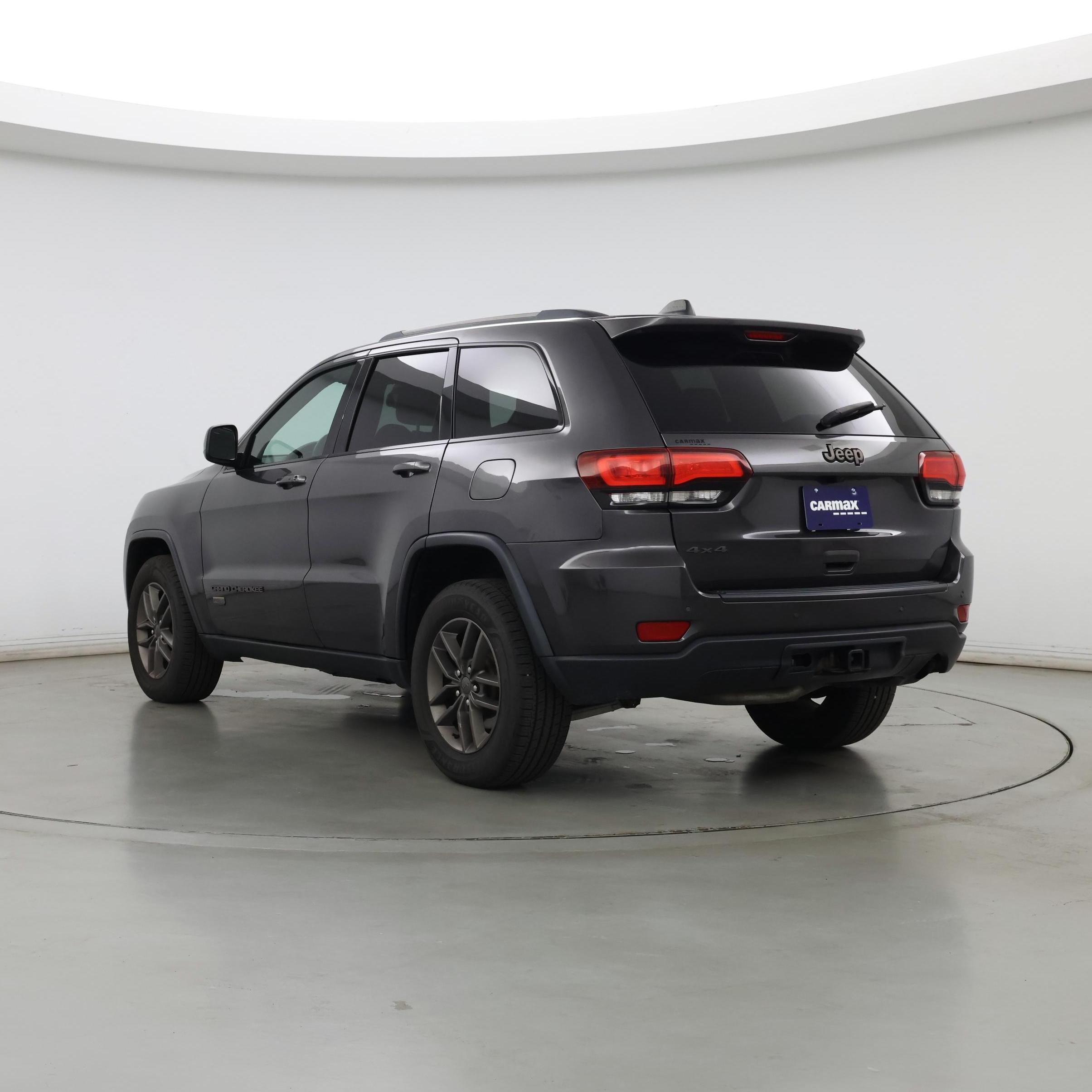 Thumbnail: 2016 Jeep Grand Cherokee - 2