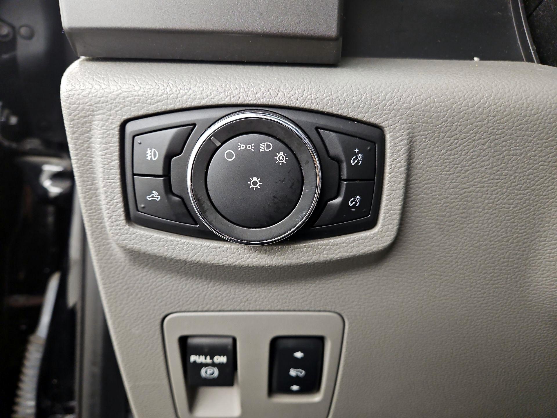 Thumbnail: 2016 Ford F-150 - 13