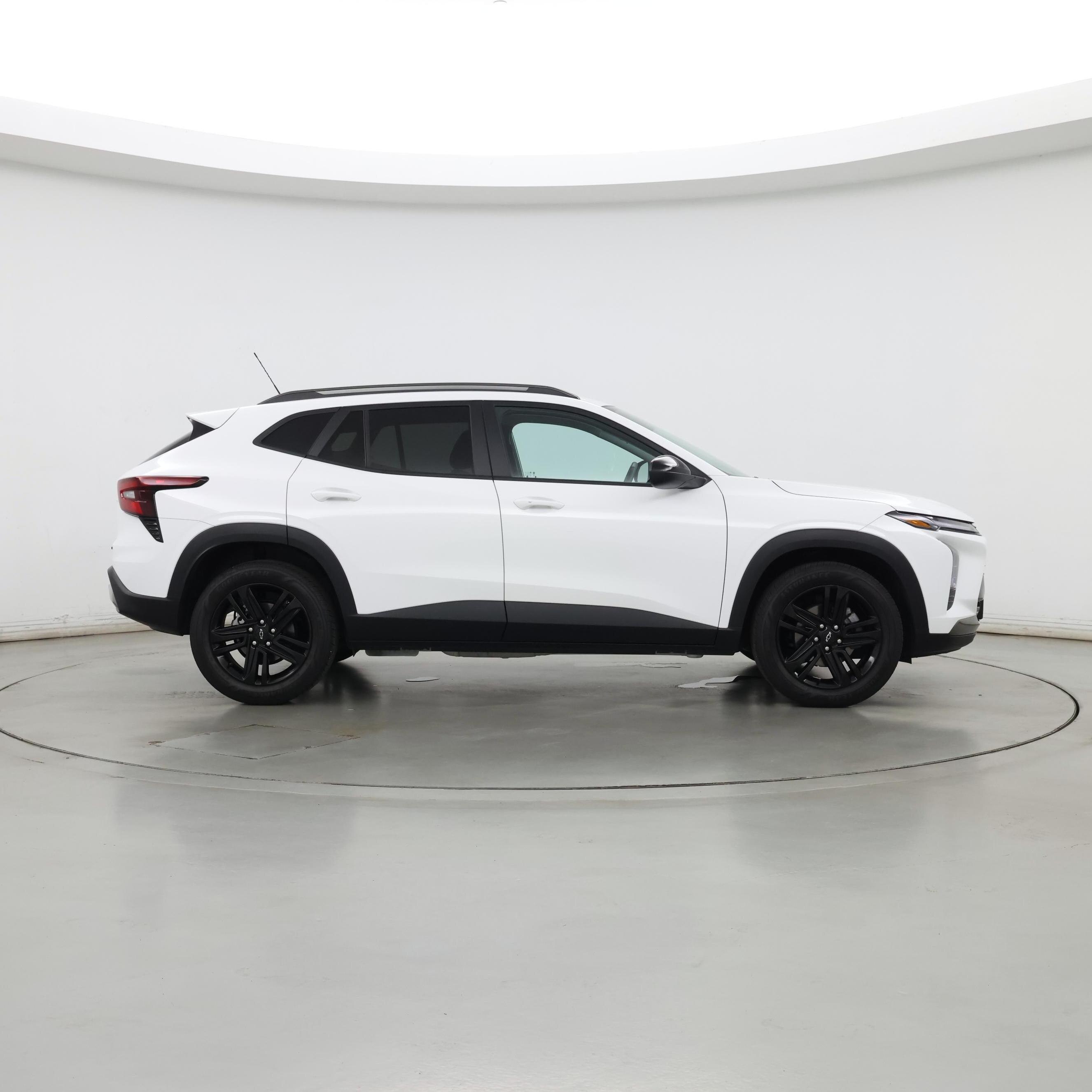 Thumbnail: 2024 Chevrolet Trax - 7