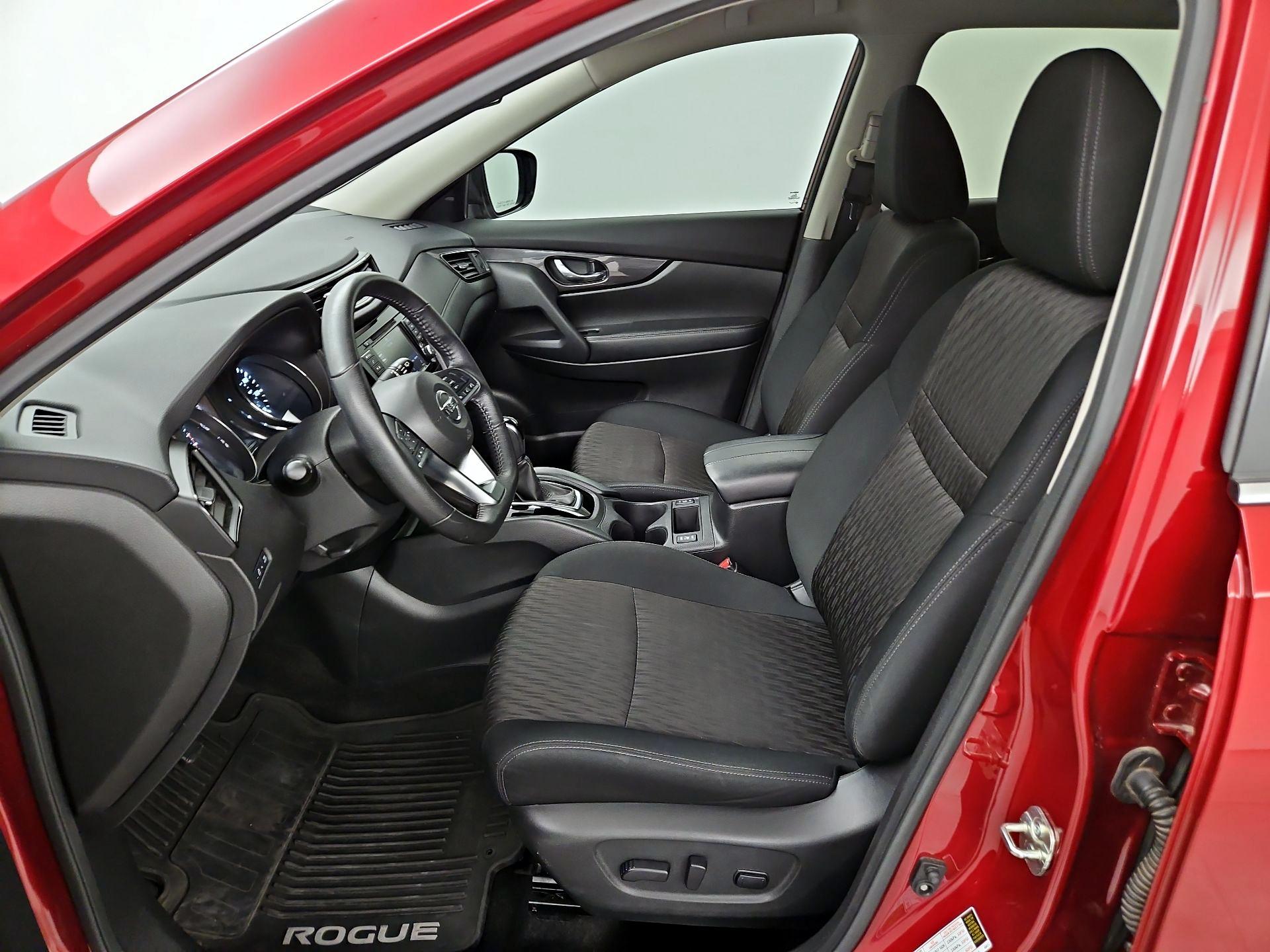 Thumbnail: 2020 Nissan Rogue - 11