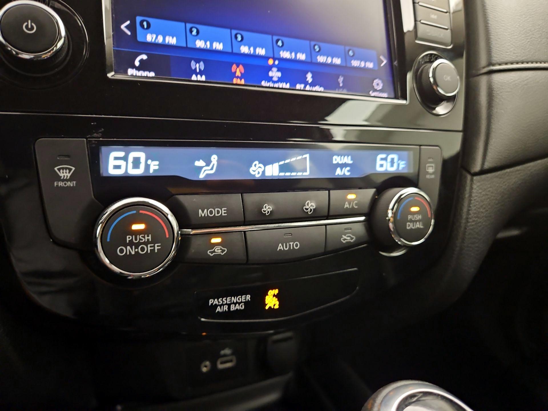 Thumbnail: 2020 Nissan Rogue - 16