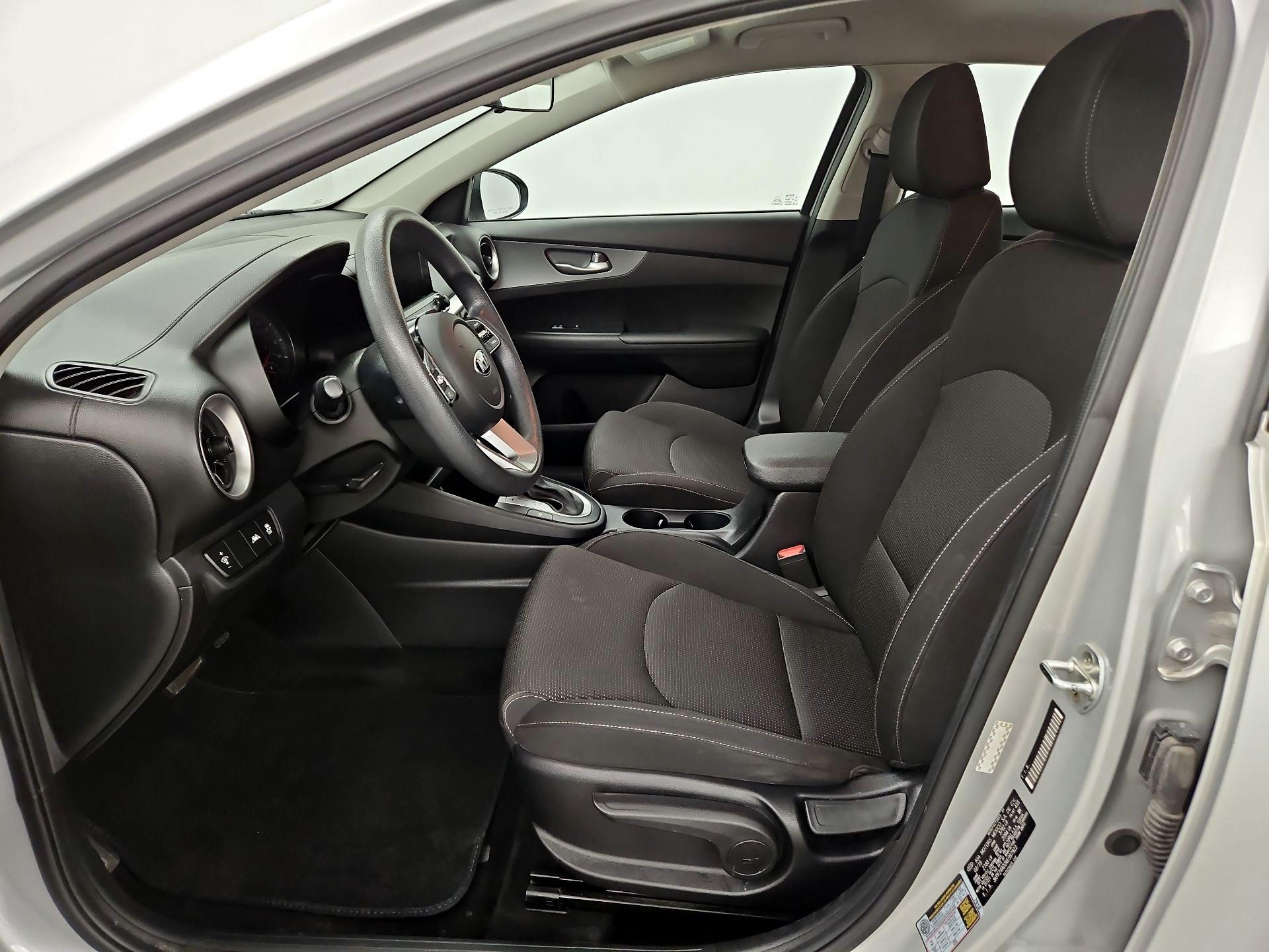 Thumbnail: 2019 Kia Forte - 11