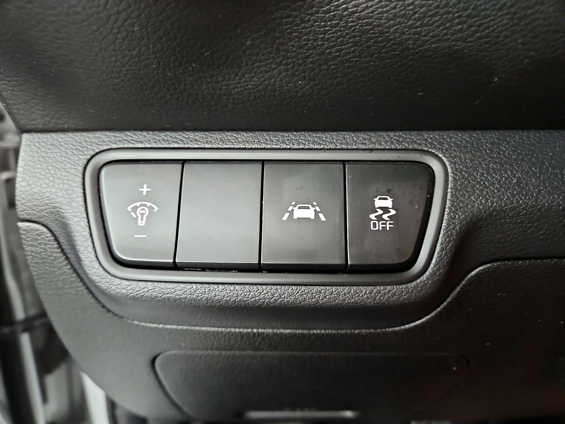 Thumbnail: 2019 Kia Forte - 13
