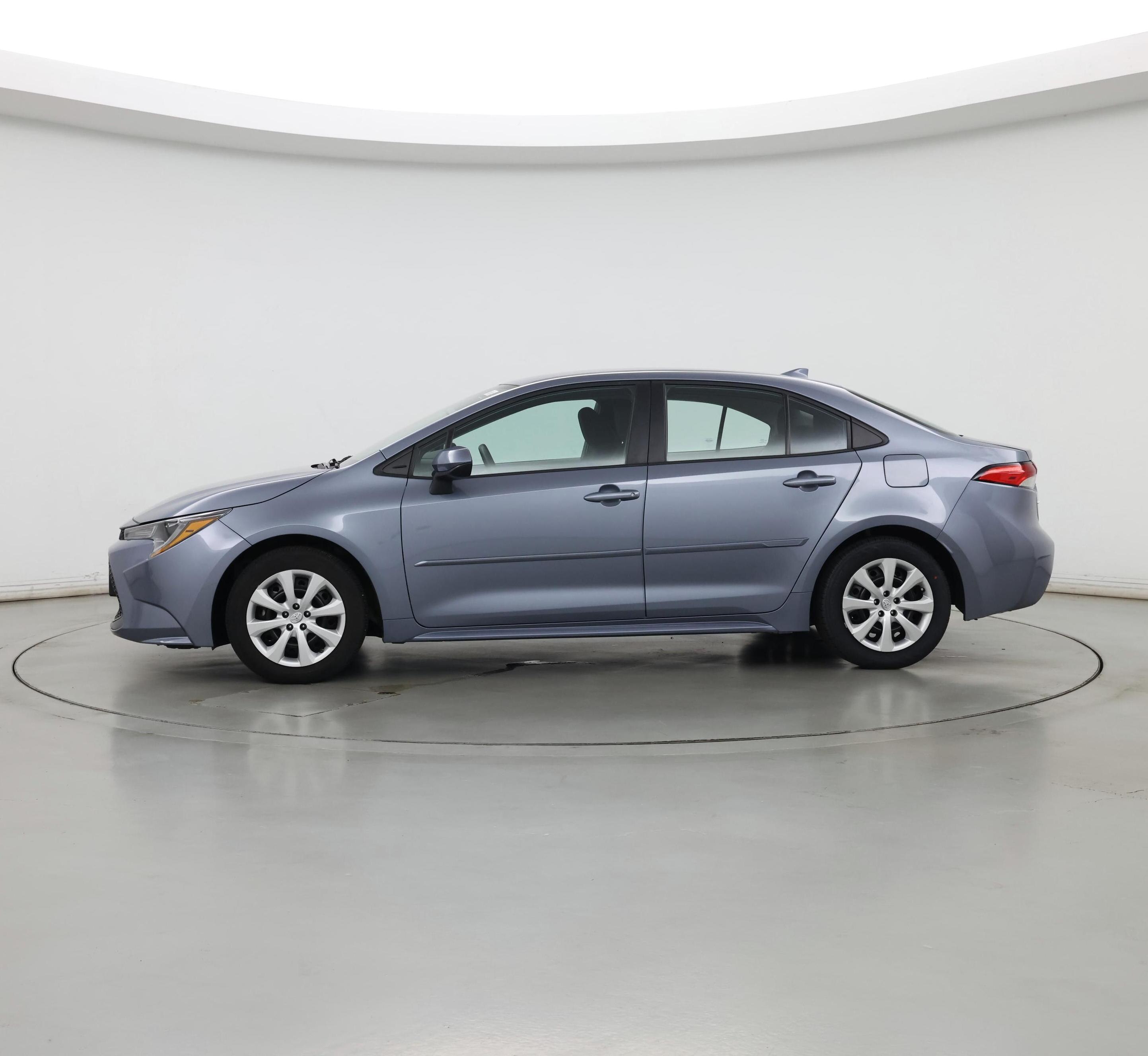 Thumbnail: 2022 Toyota Corolla - 3
