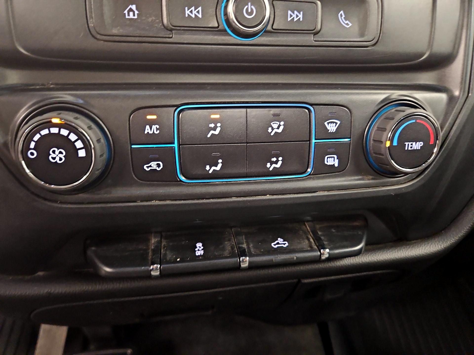 Thumbnail: 2016 Chevrolet Silverado 1500 - 16