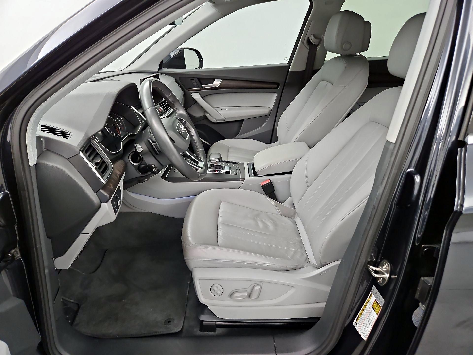 Thumbnail: 2019 Audi Q5 - 11