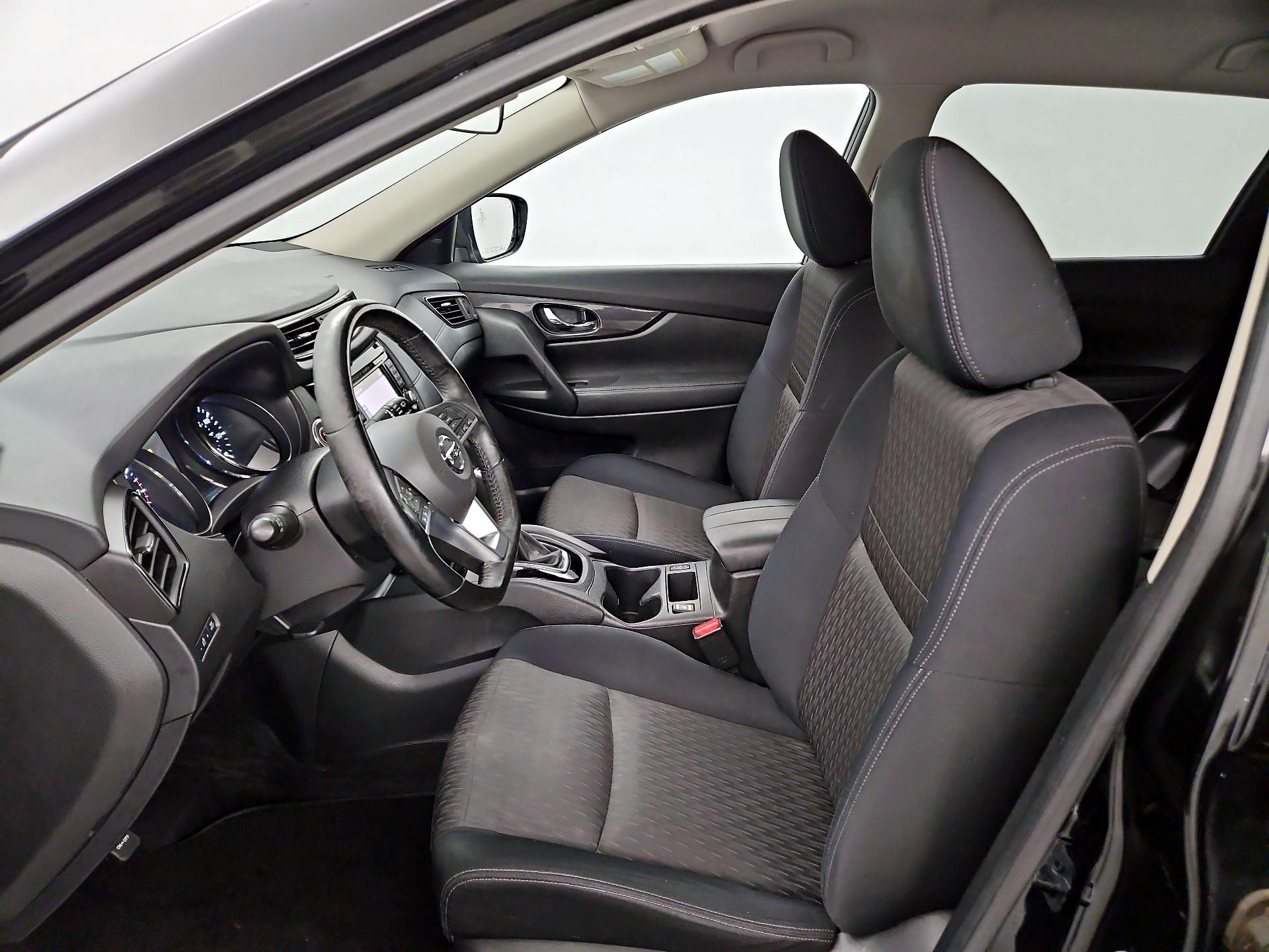 Thumbnail: 2017 Nissan Rogue - 11