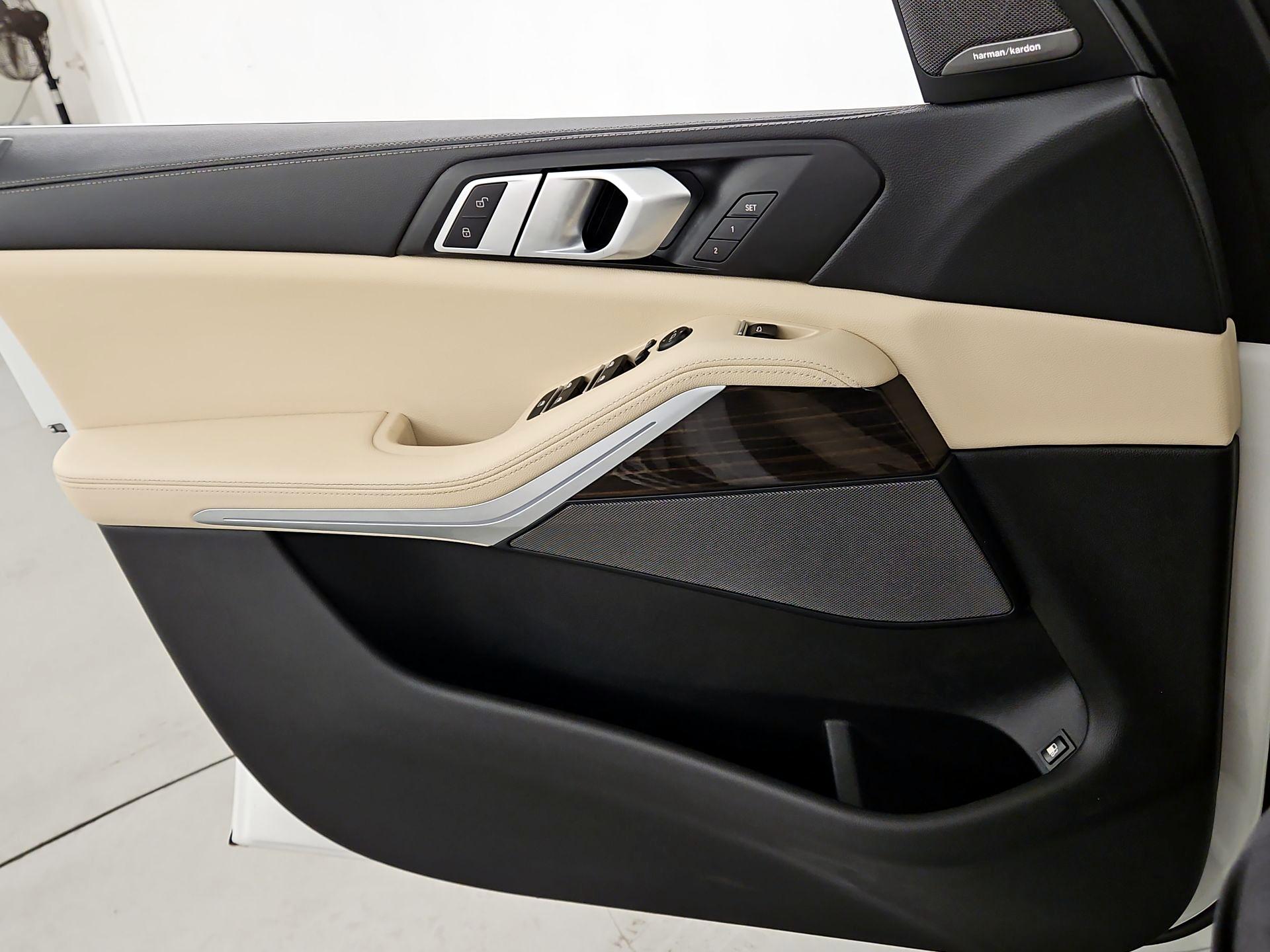 Thumbnail: 2021 BMW X5 - 12