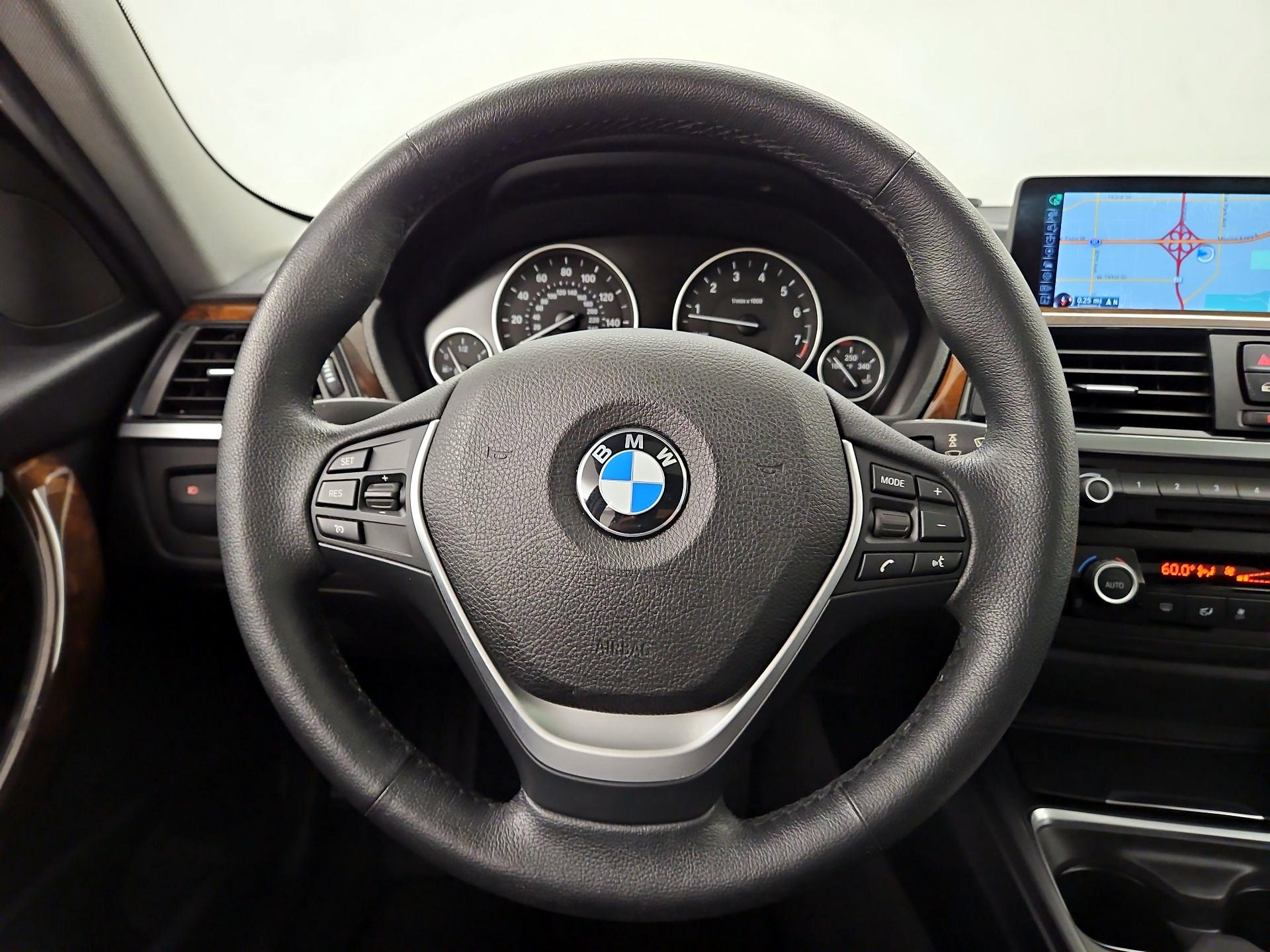 Thumbnail: 2015 BMW 3 Series - 10
