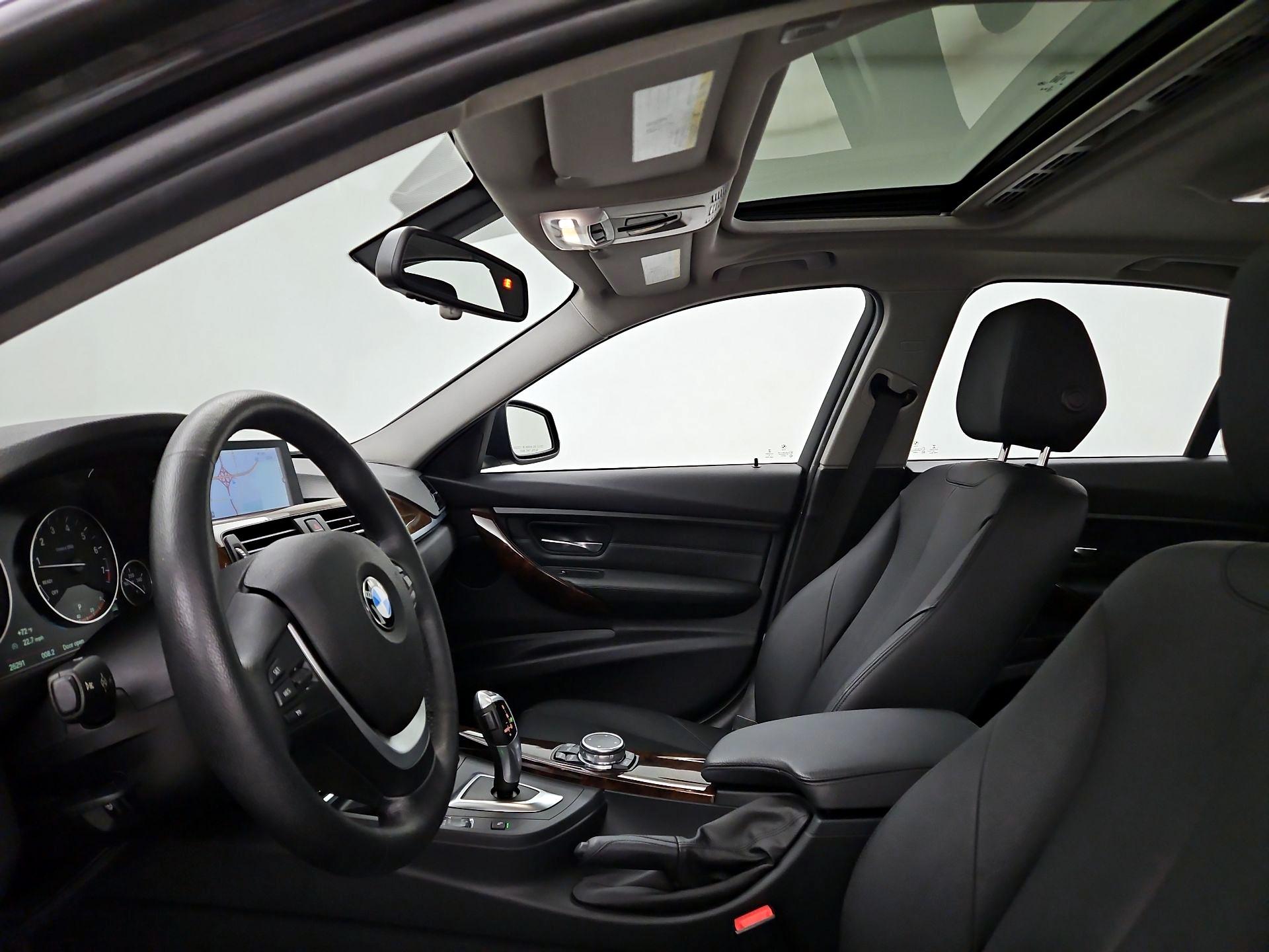 Thumbnail: 2015 BMW 3 Series - 20