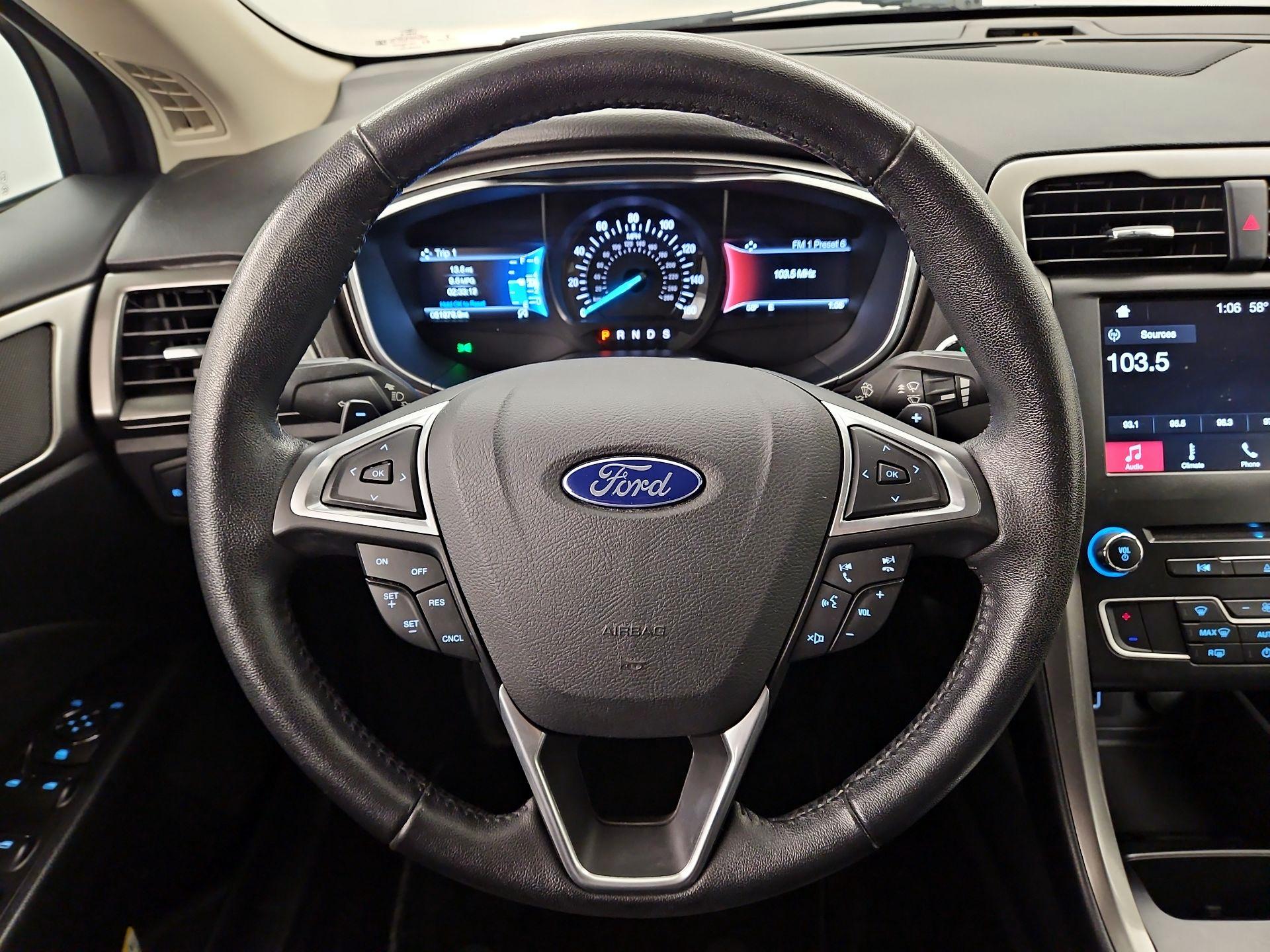 Thumbnail: 2017 Ford Fusion - 10