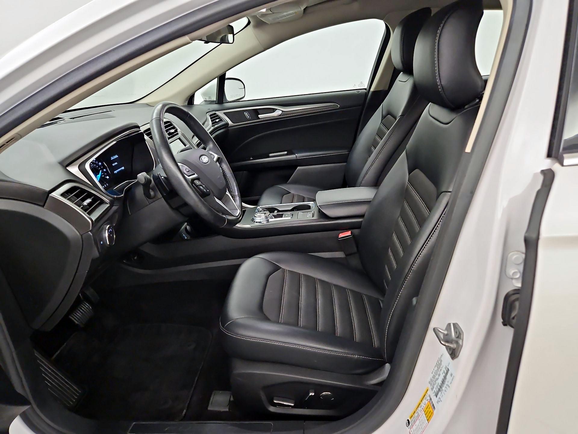 Thumbnail: 2017 Ford Fusion - 11