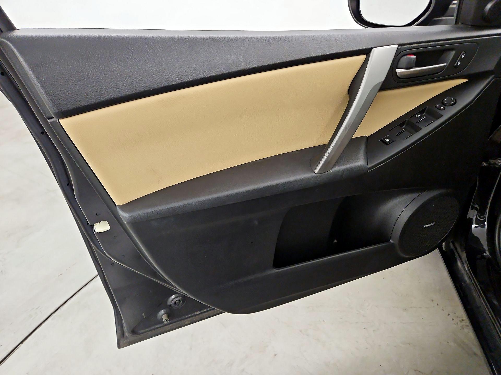 Thumbnail: 2013 Mazda Mazda3 - 12