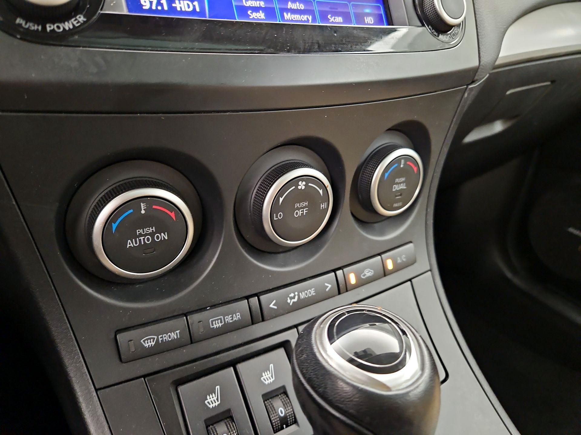 Thumbnail: 2013 Mazda Mazda3 - 15