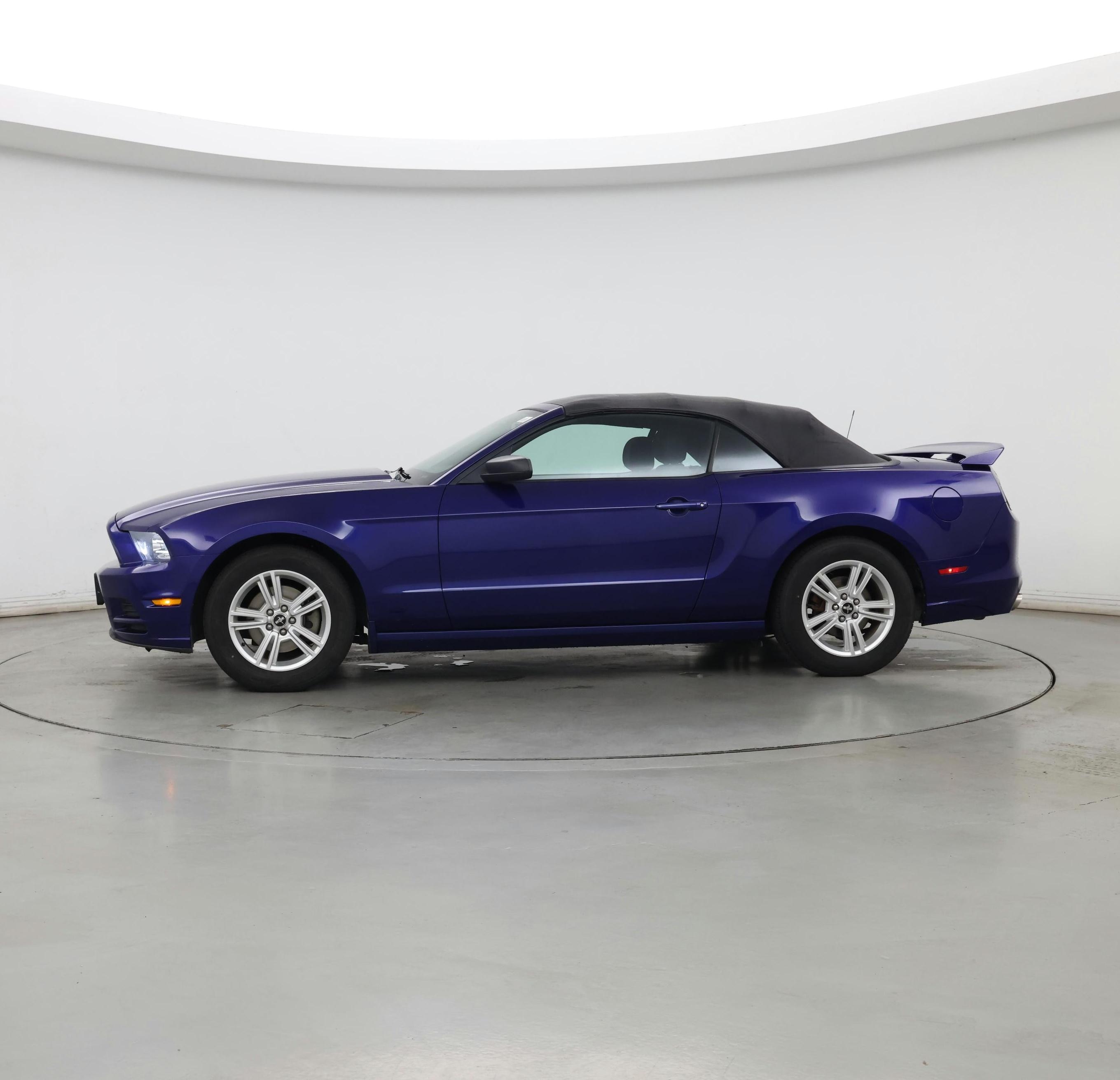 Thumbnail: 2013 Ford Mustang - 3