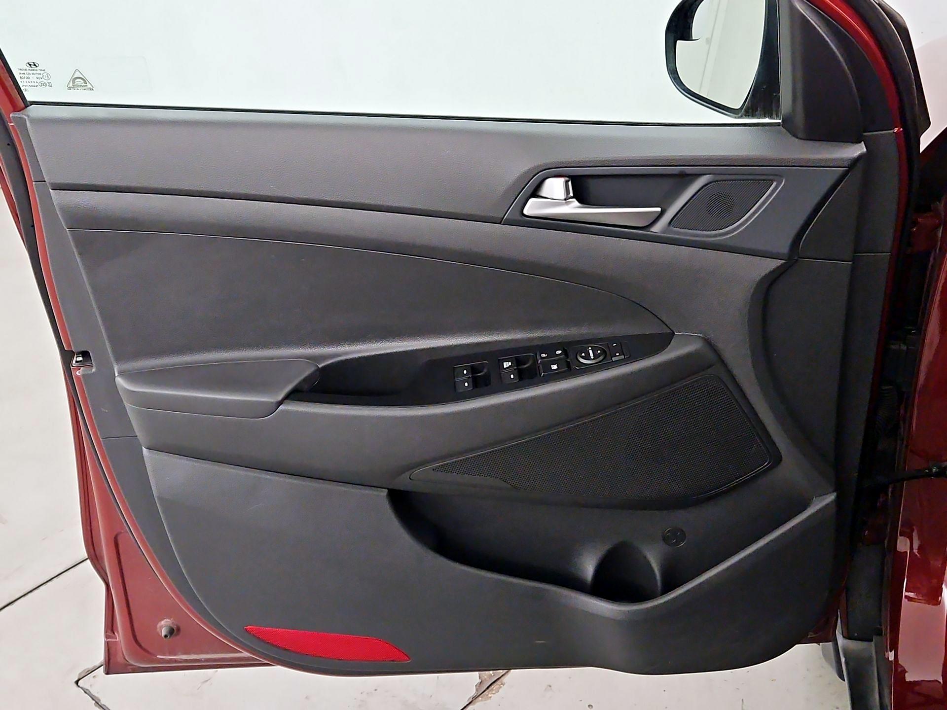 Thumbnail: 2020 Hyundai Tucson - 12