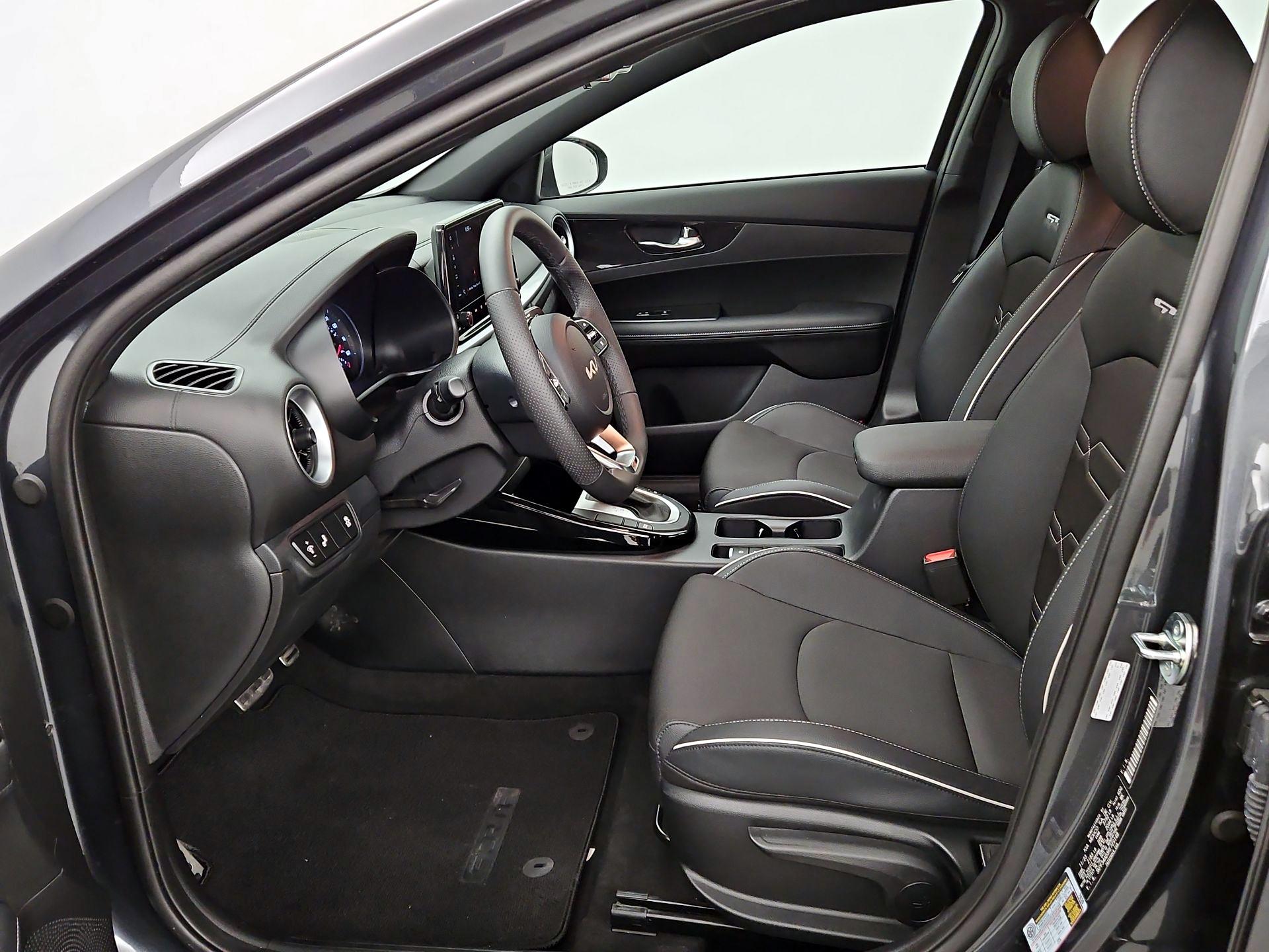Thumbnail: 2024 Kia Forte - 11