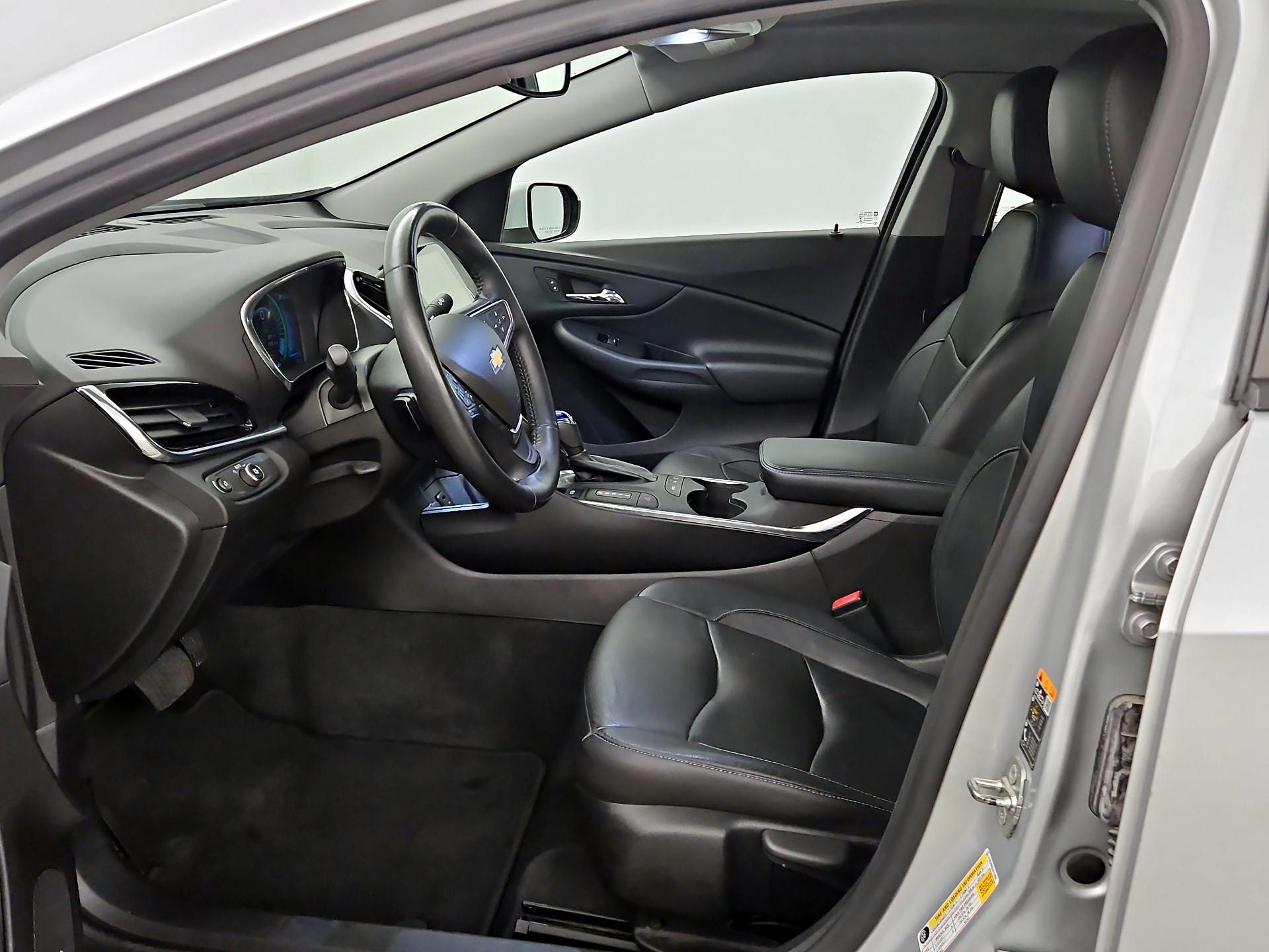 Thumbnail: 2018 Chevrolet Volt - 11