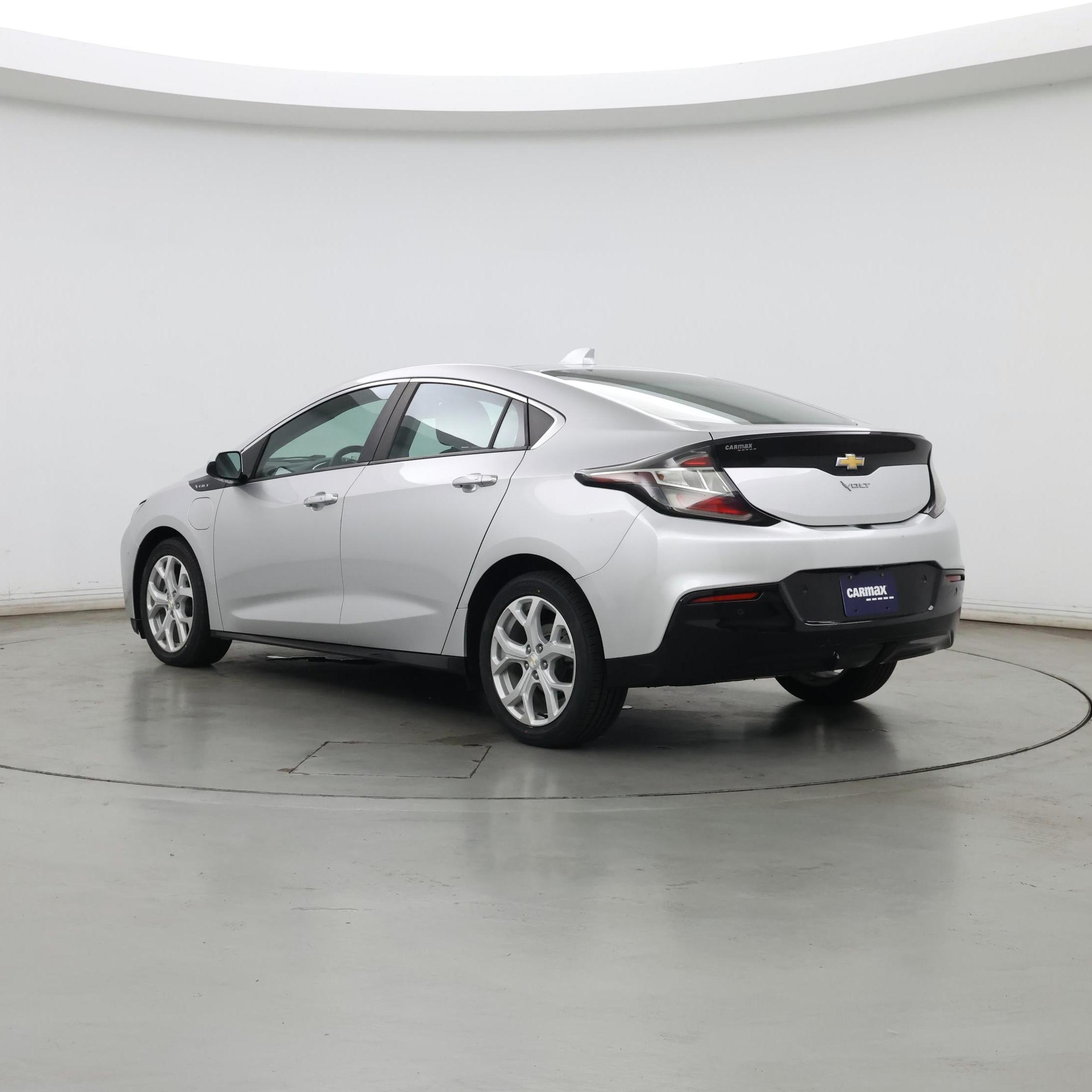 Thumbnail: 2018 Chevrolet Volt - 2