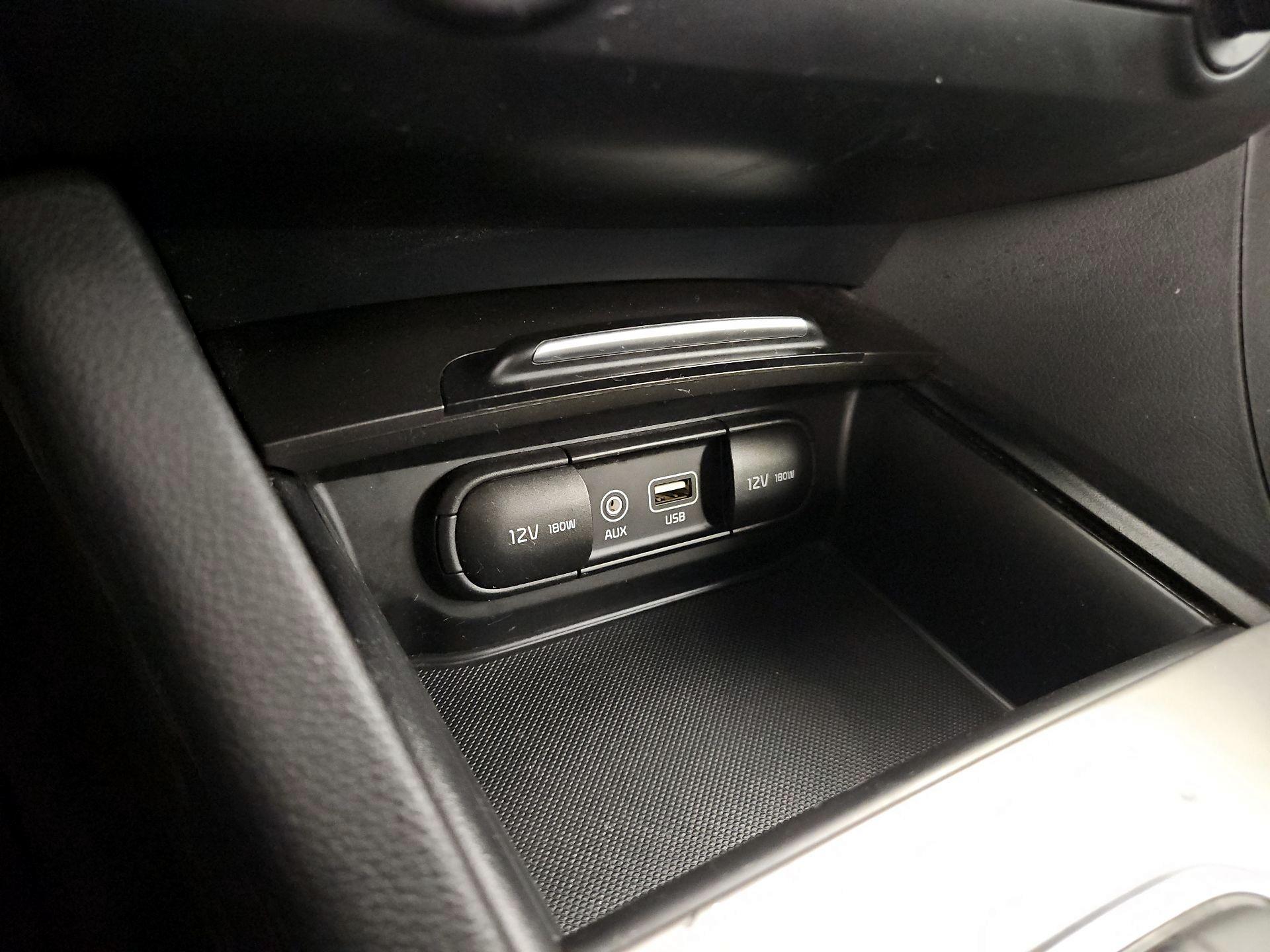 Thumbnail: 2019 Kia Optima - 18