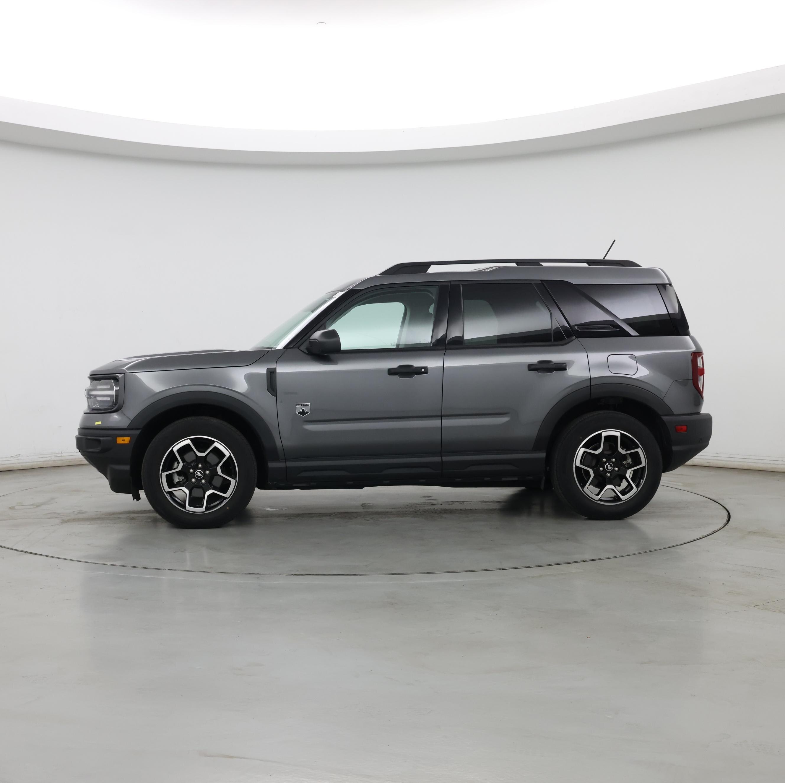 Thumbnail: 2021 Ford Bronco Sport - 3