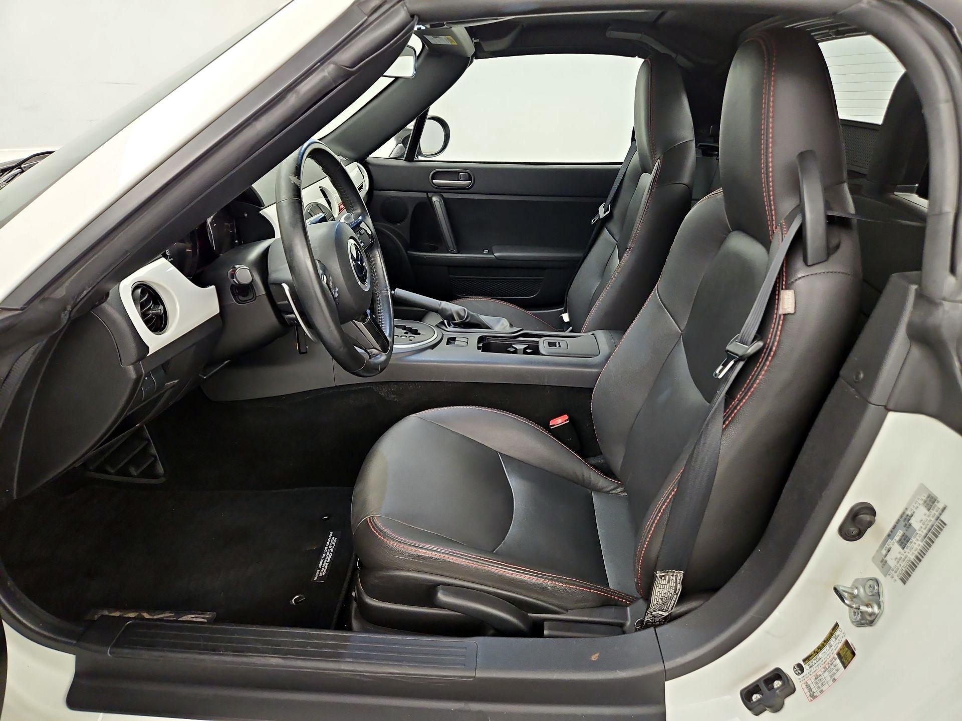 Thumbnail: 2013 Mazda MX-5 Miata - 11