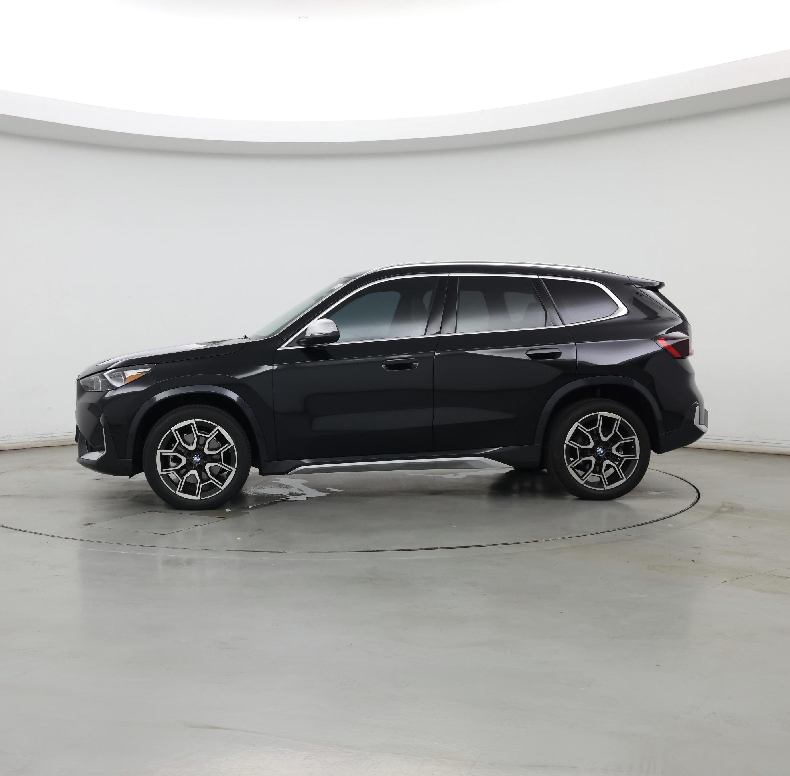 Thumbnail: 2023 BMW X1 - 3