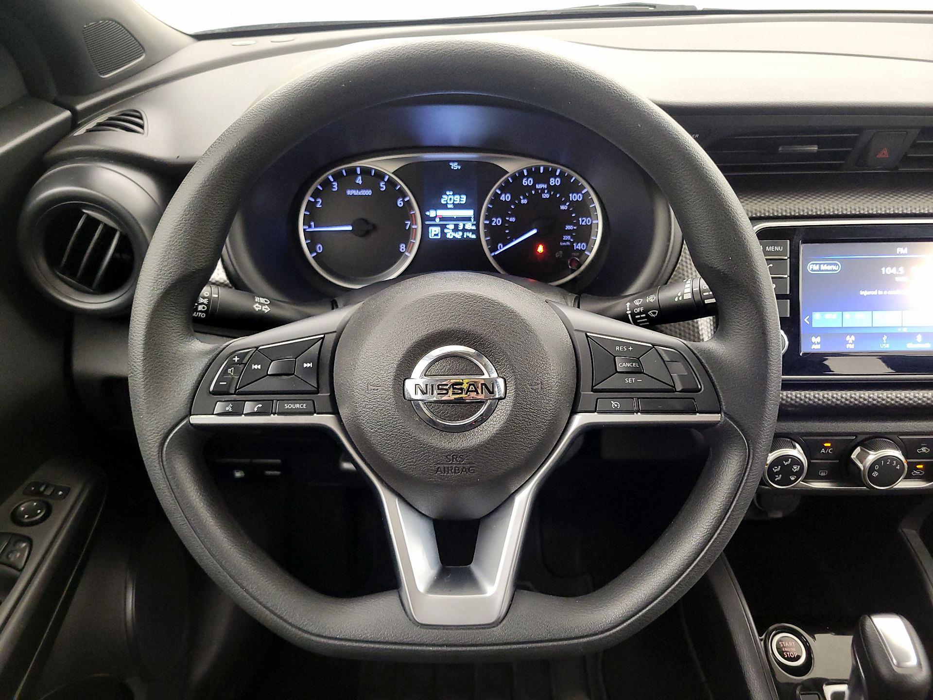 Thumbnail: 2020 Nissan Kicks - 10