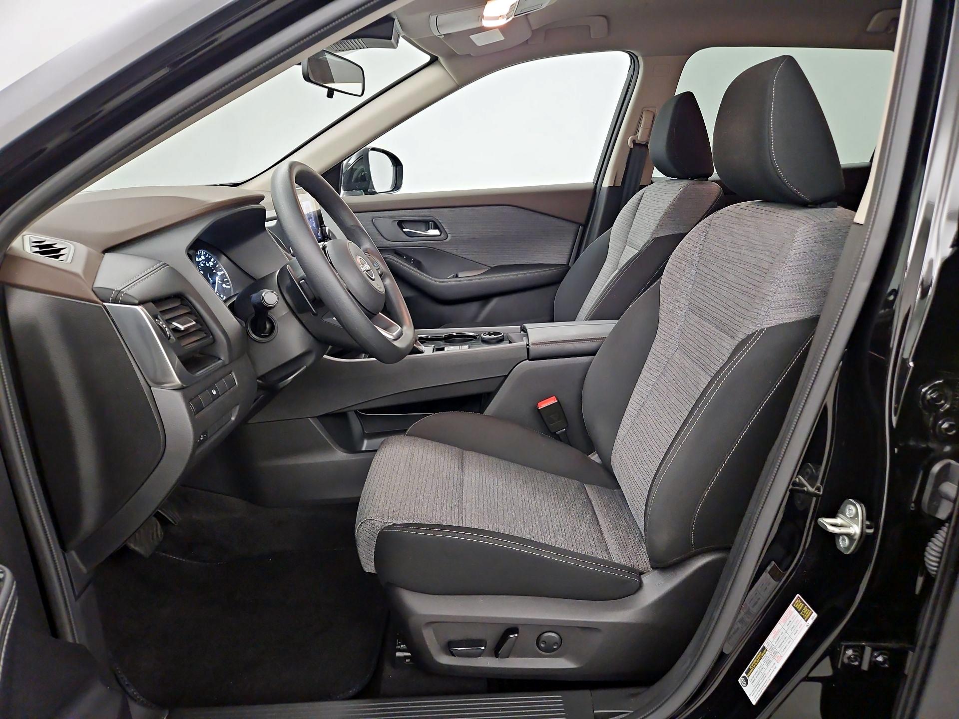 Thumbnail: 2023 Nissan Rogue - 11