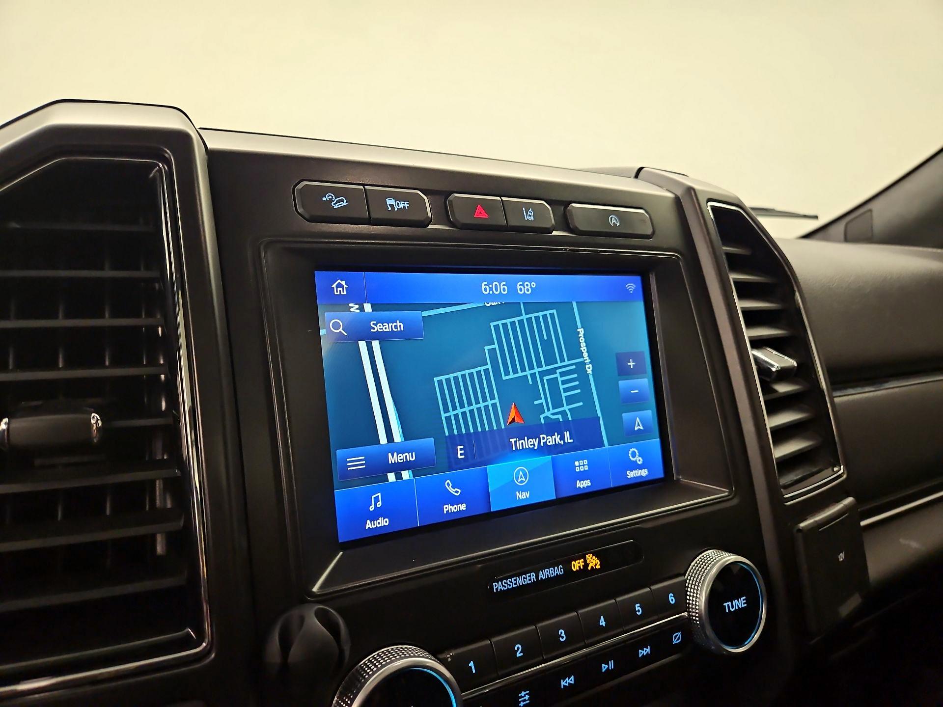 Thumbnail: 2021 Ford Expedition - 14