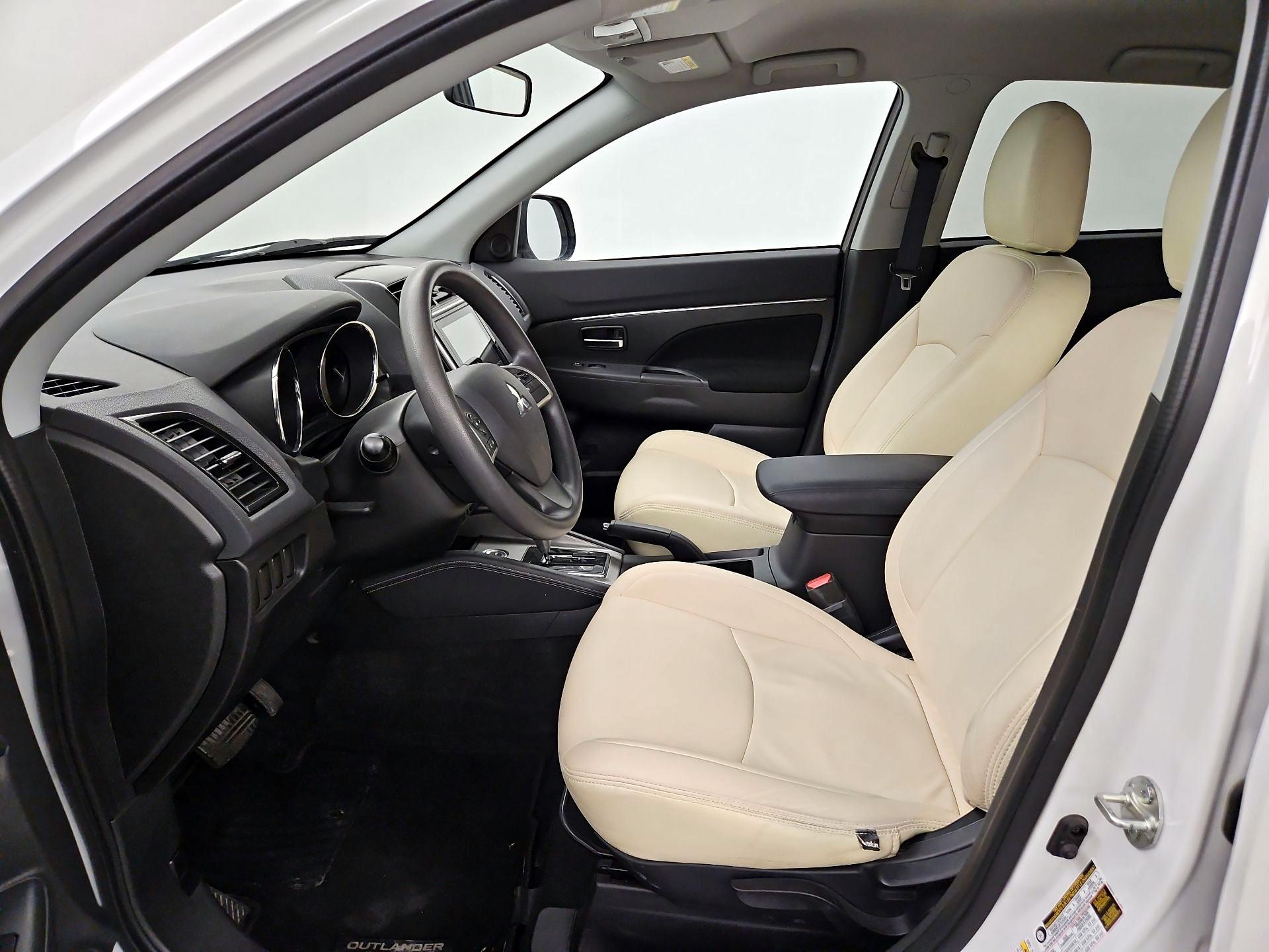 Thumbnail: 2020 Mitsubishi Outlander Sport - 11