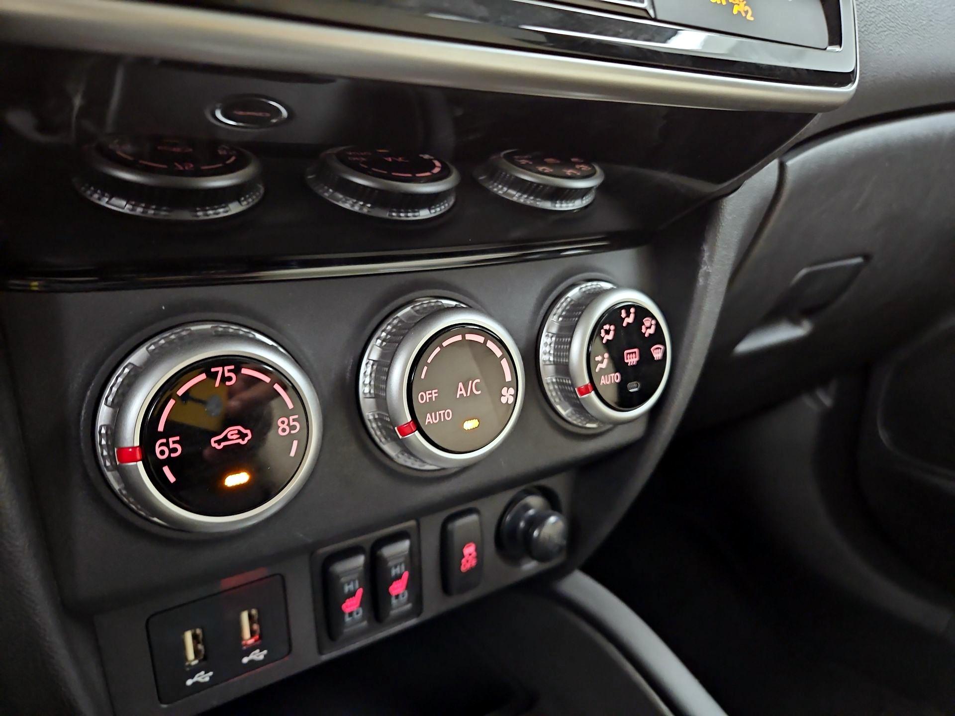 Thumbnail: 2020 Mitsubishi Outlander Sport - 15