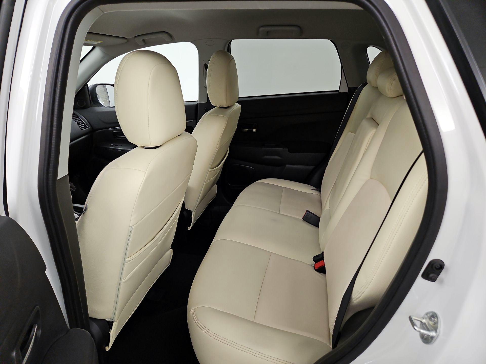 Thumbnail: 2020 Mitsubishi Outlander Sport - 18