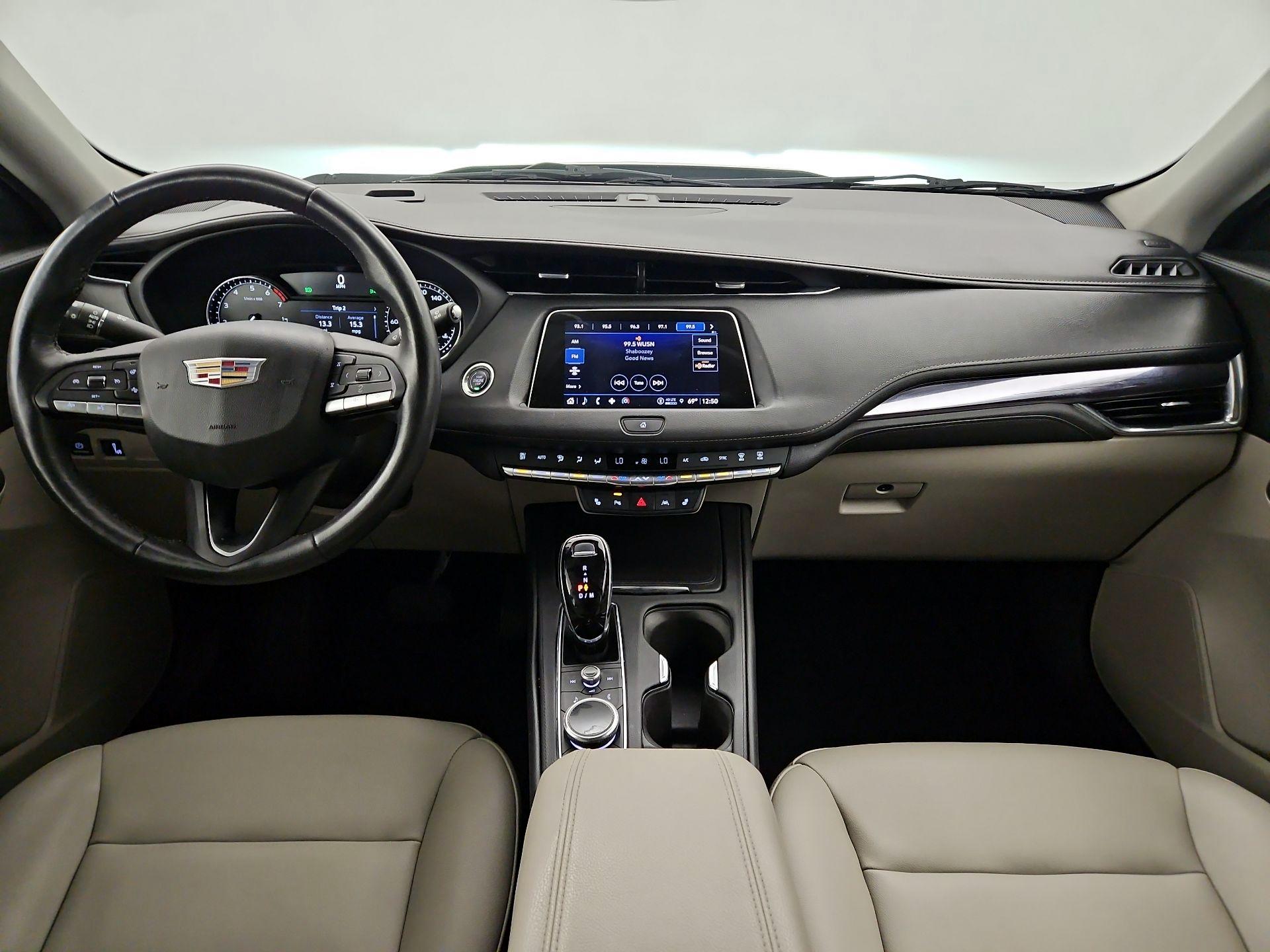 Thumbnail: 2022 Cadillac XT4 - 9