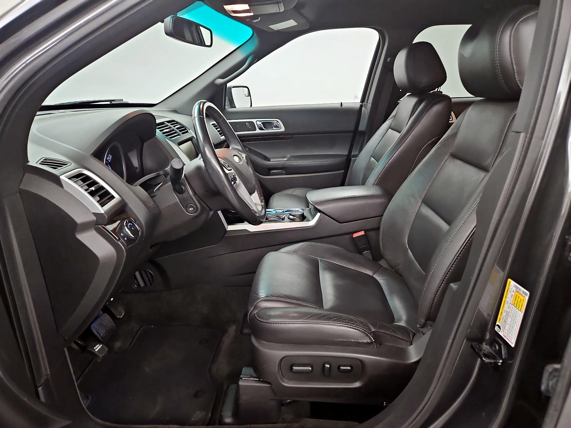 Thumbnail: 2015 Ford Explorer - 11