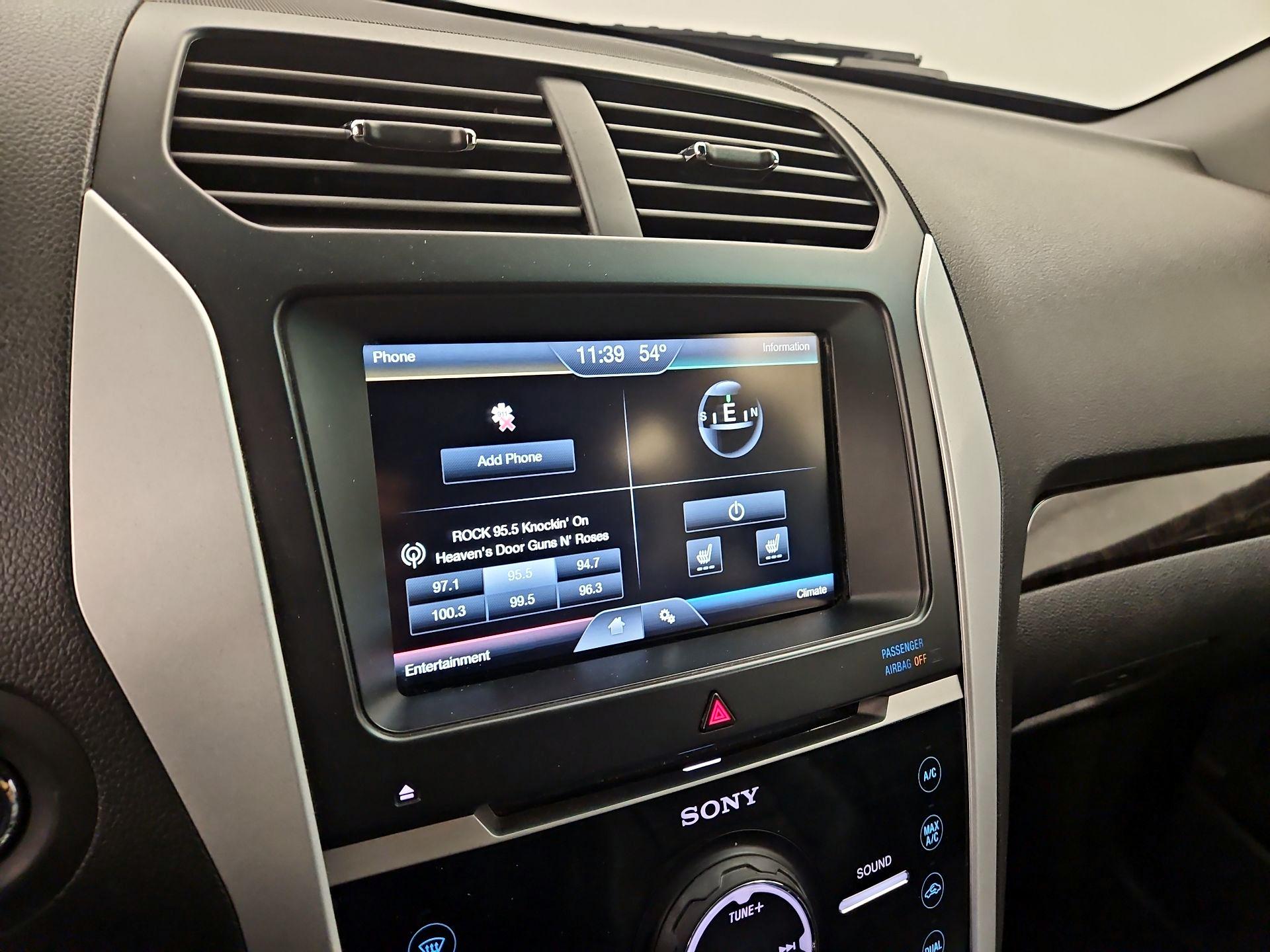 Thumbnail: 2015 Ford Explorer - 15