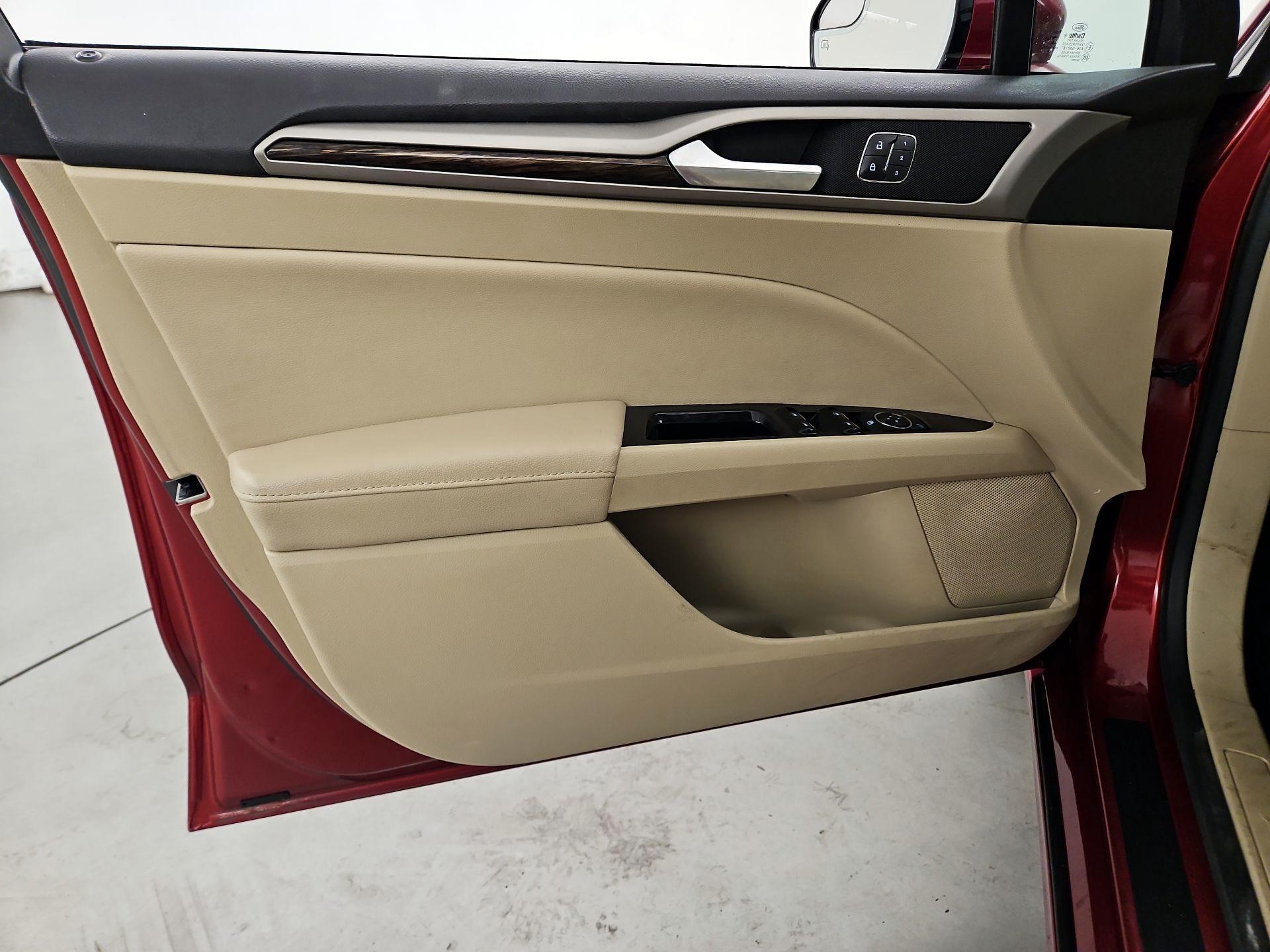 Thumbnail: 2014 Ford Fusion - 12