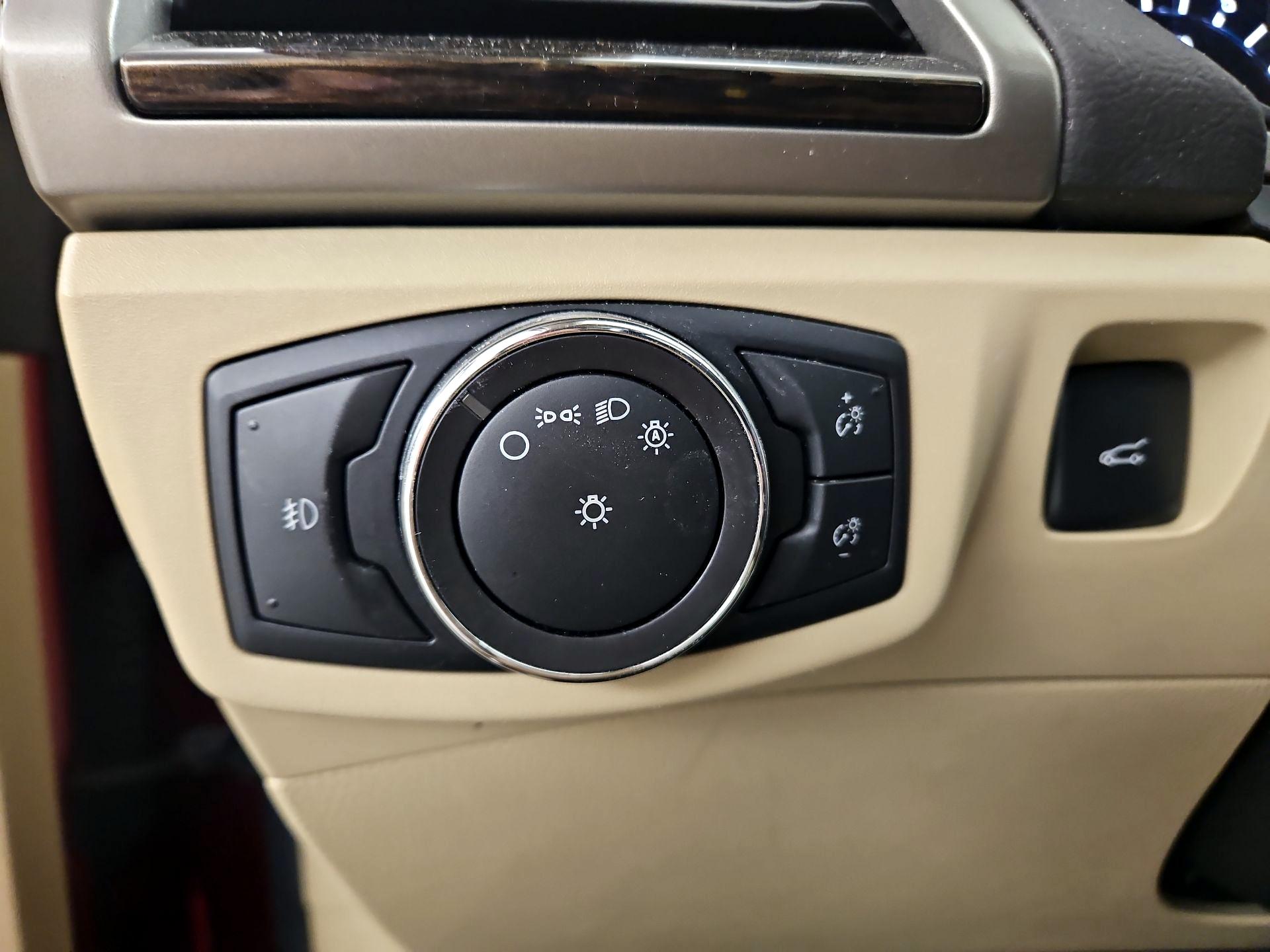 Thumbnail: 2014 Ford Fusion - 13