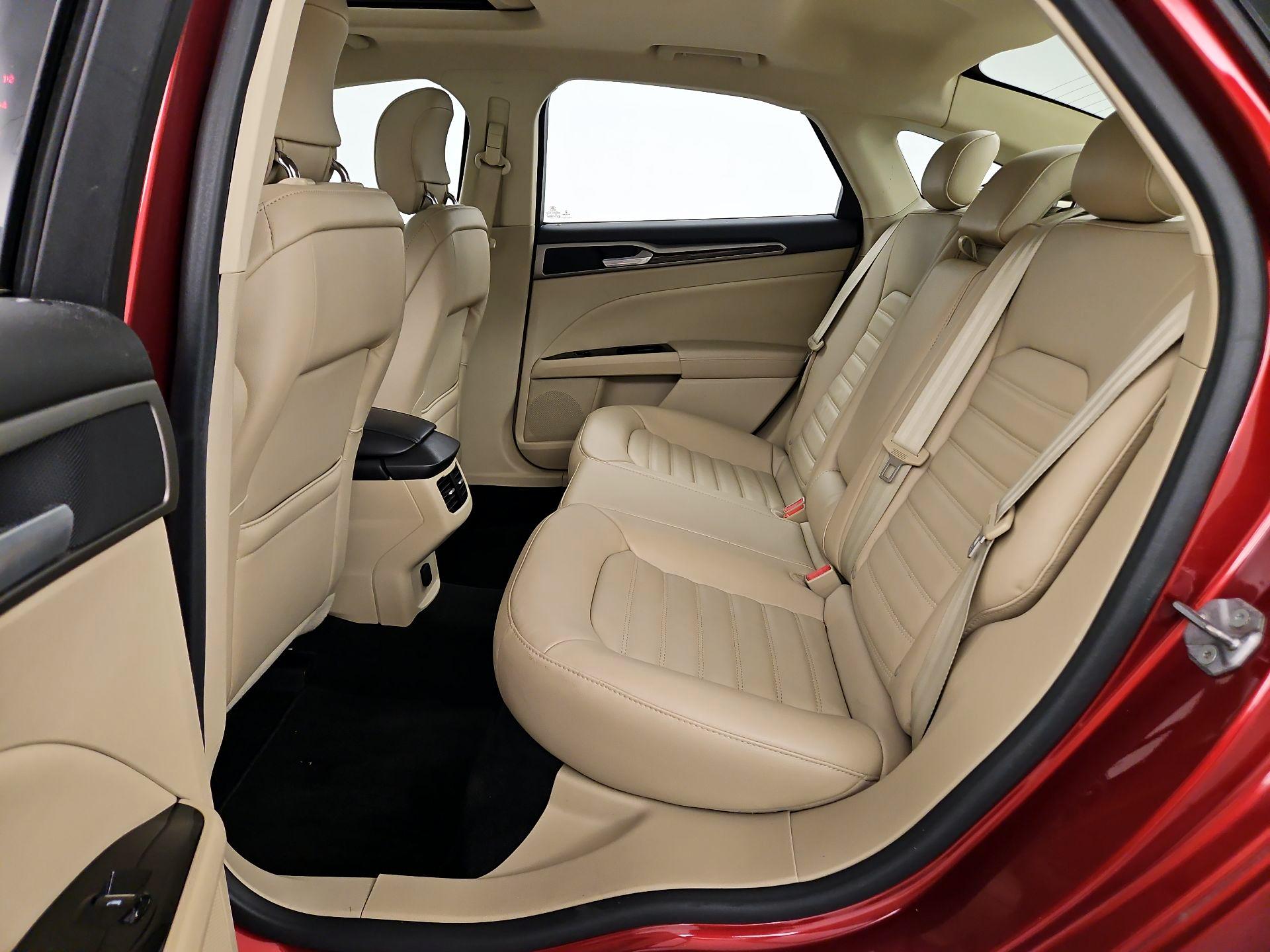 Thumbnail: 2014 Ford Fusion - 19