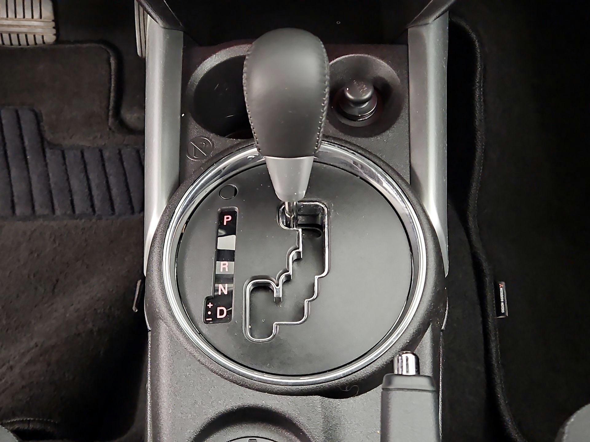 Thumbnail: 2014 Mitsubishi Outlander Sport - 17