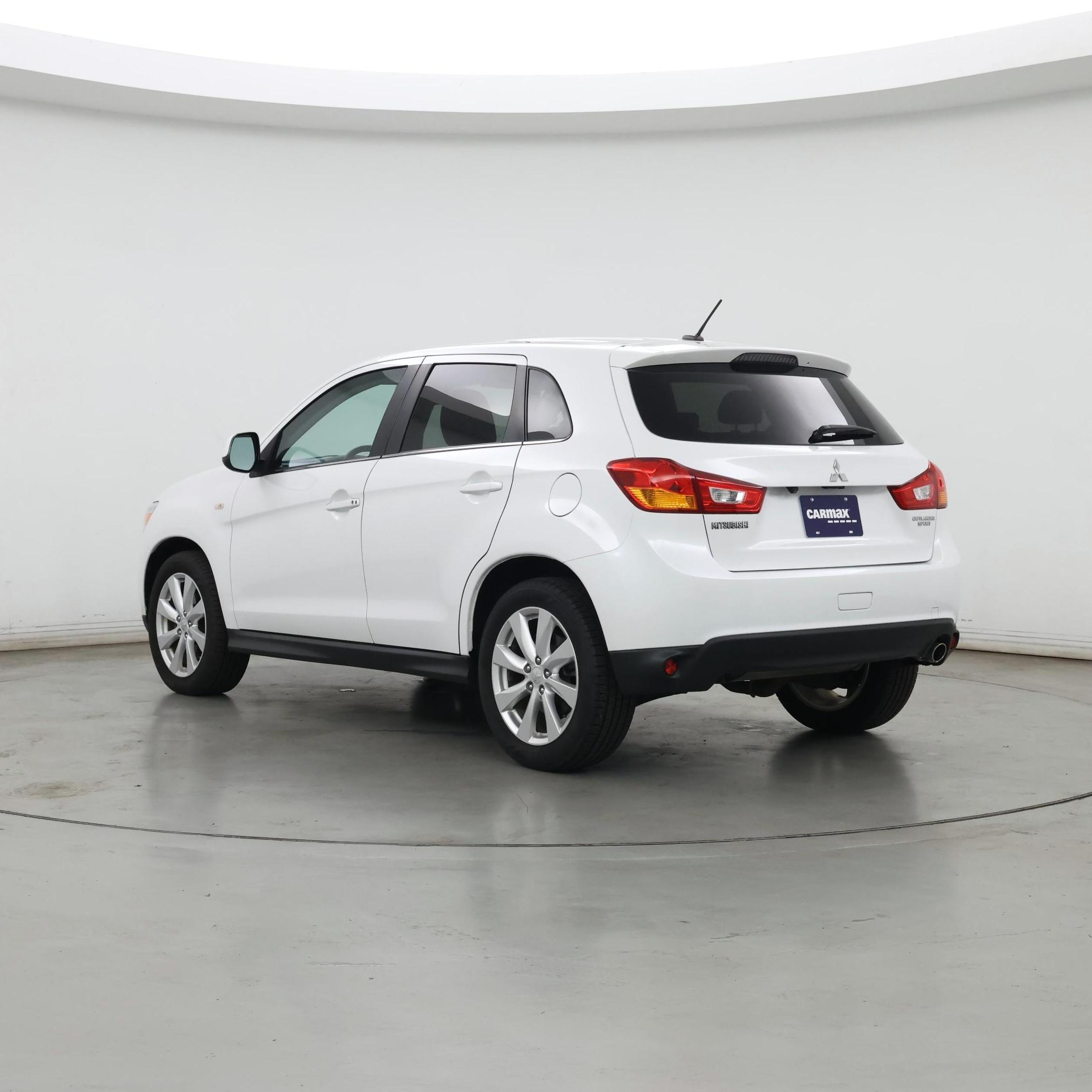 Thumbnail: 2014 Mitsubishi Outlander Sport - 2