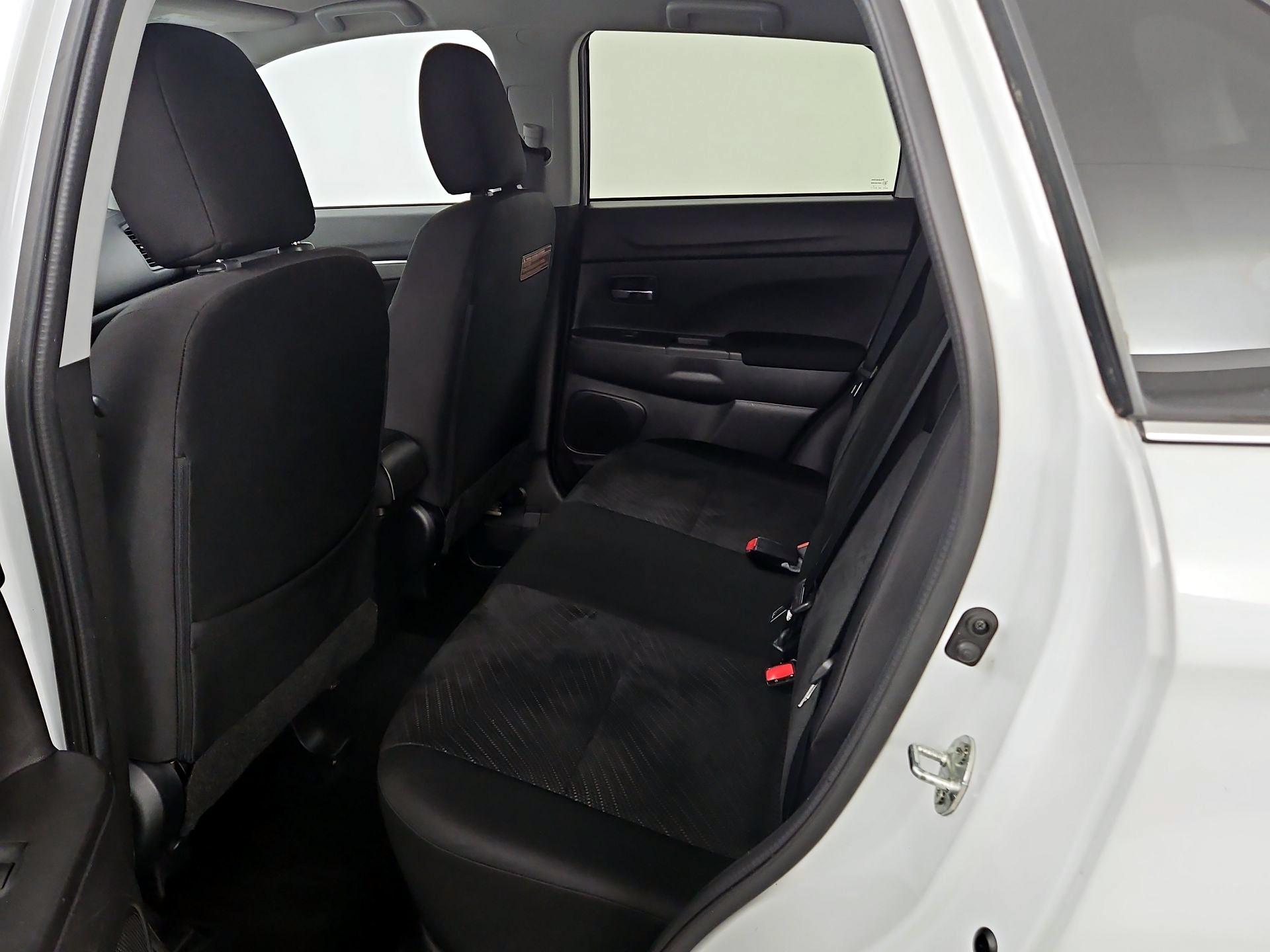 Thumbnail: 2014 Mitsubishi Outlander Sport - 19