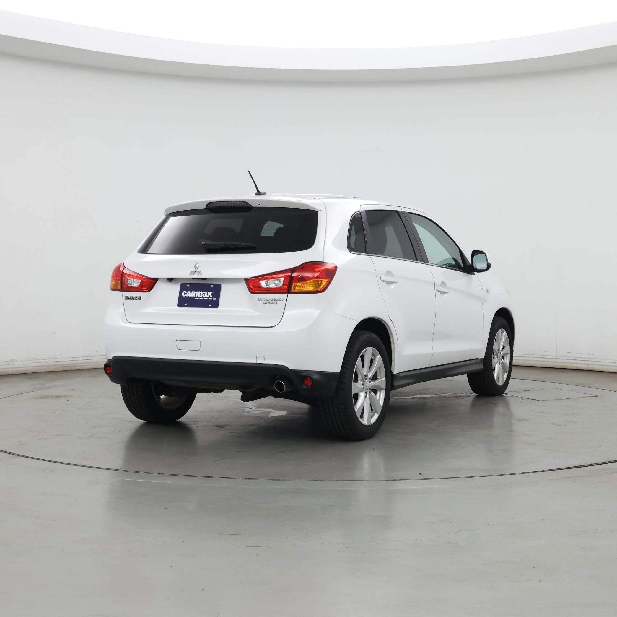 Thumbnail: 2014 Mitsubishi Outlander Sport - 8