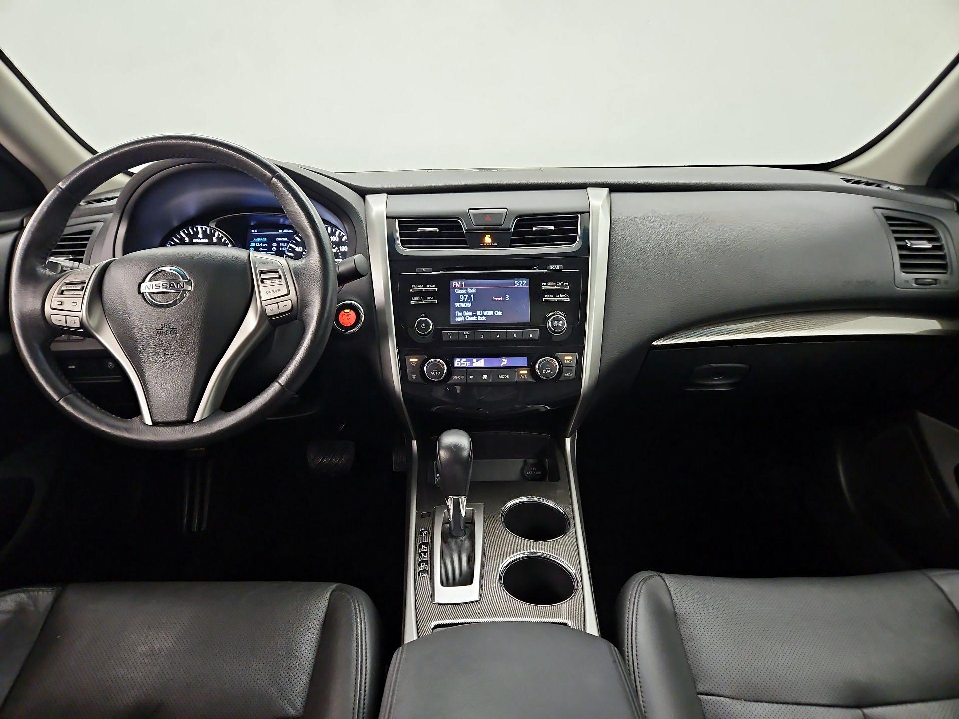 Thumbnail: 2015 Nissan Altima - 9