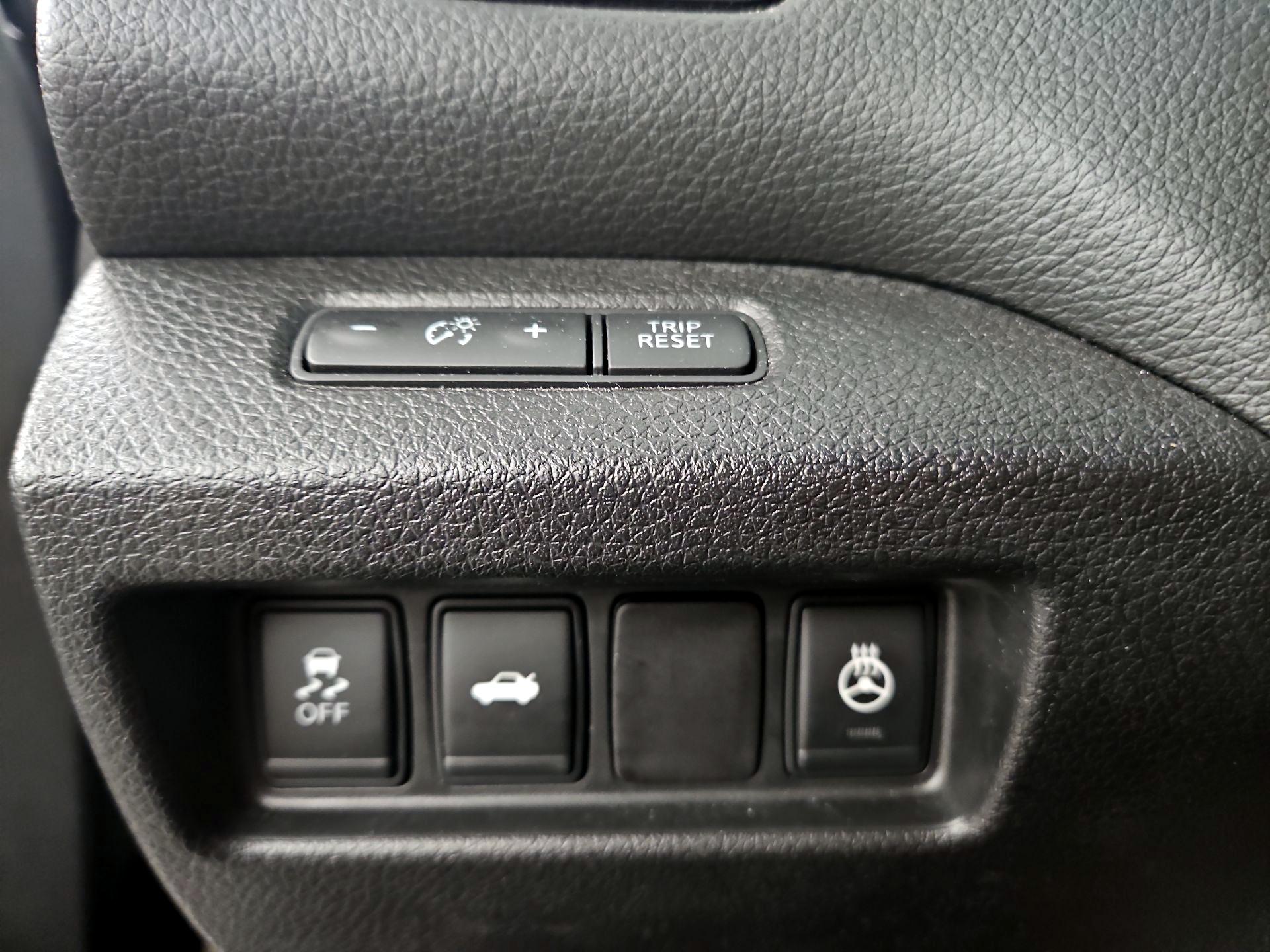 Thumbnail: 2015 Nissan Altima - 13