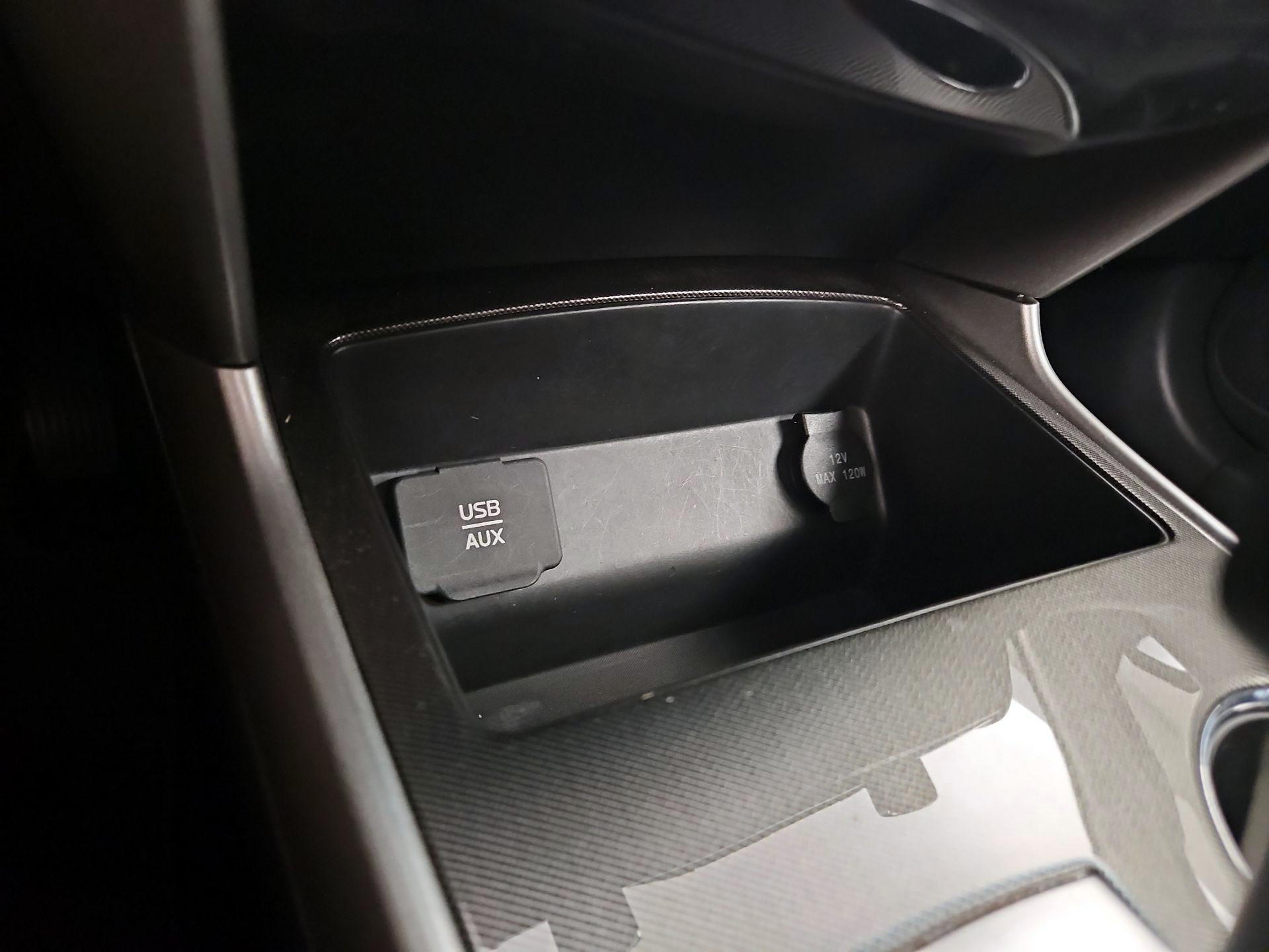 Thumbnail: 2015 Nissan Altima - 18